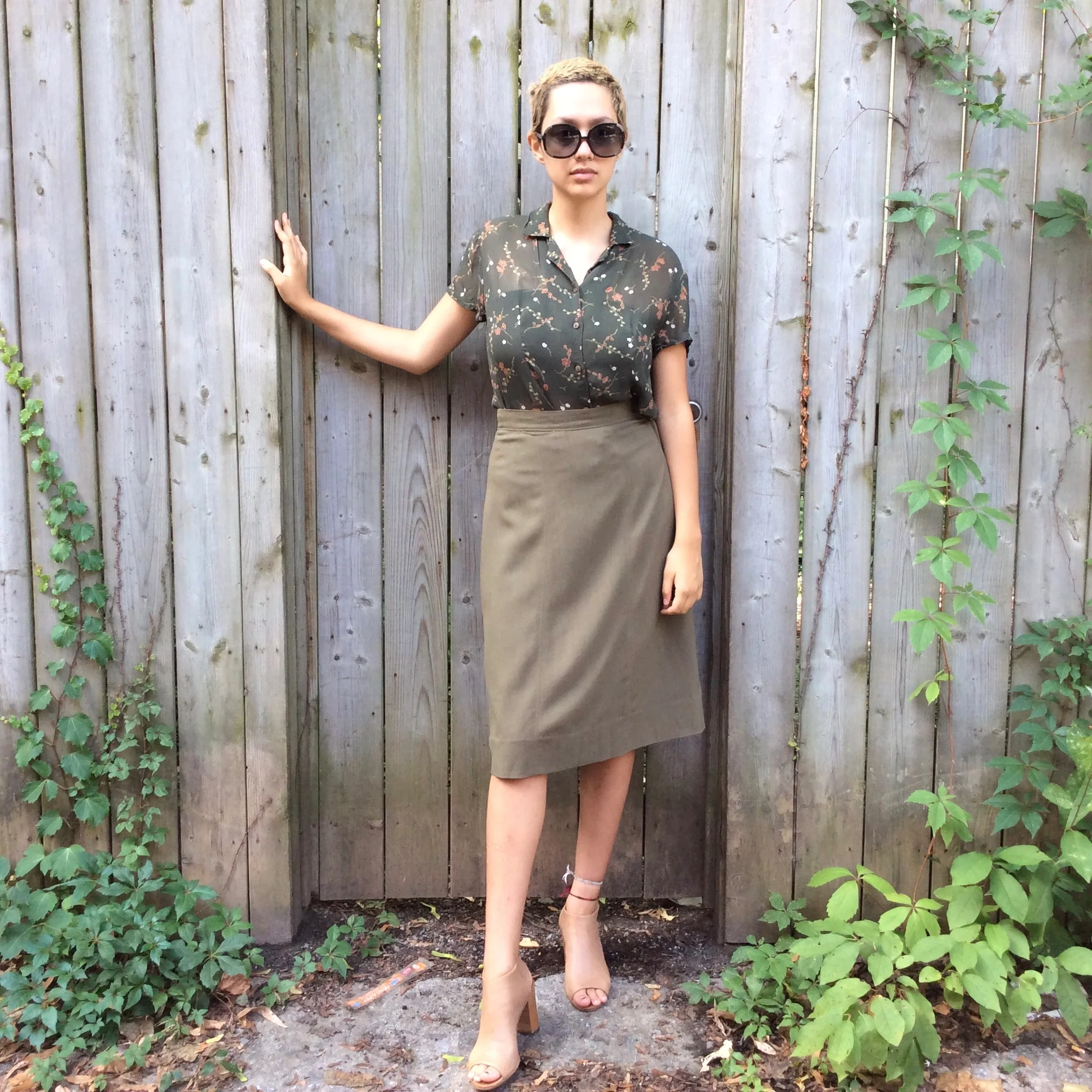 1940s-50s Olive A-line Wool Skirt Small - Image 4