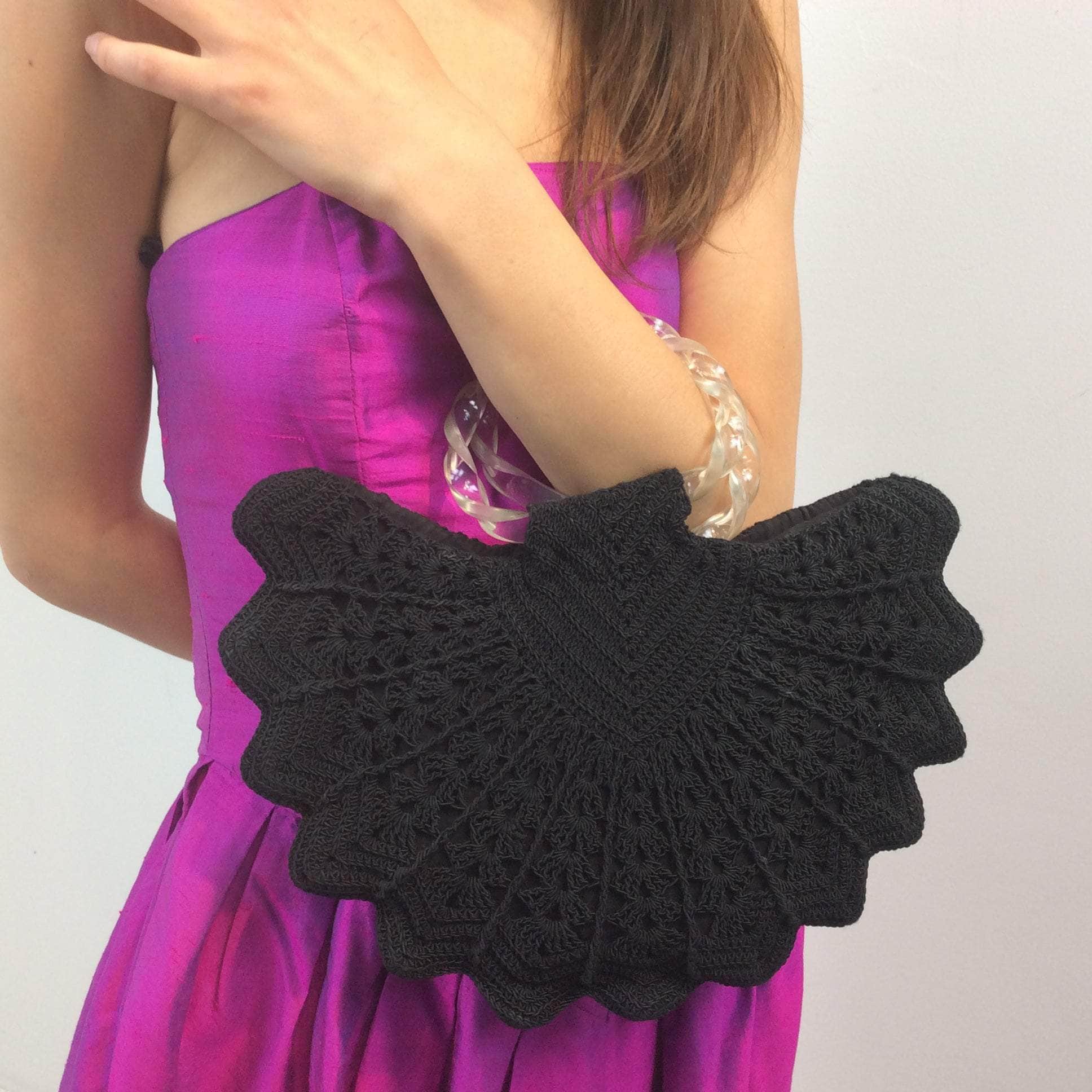 1940s Black Crochet Handbag with Lucite Handles - Image 6