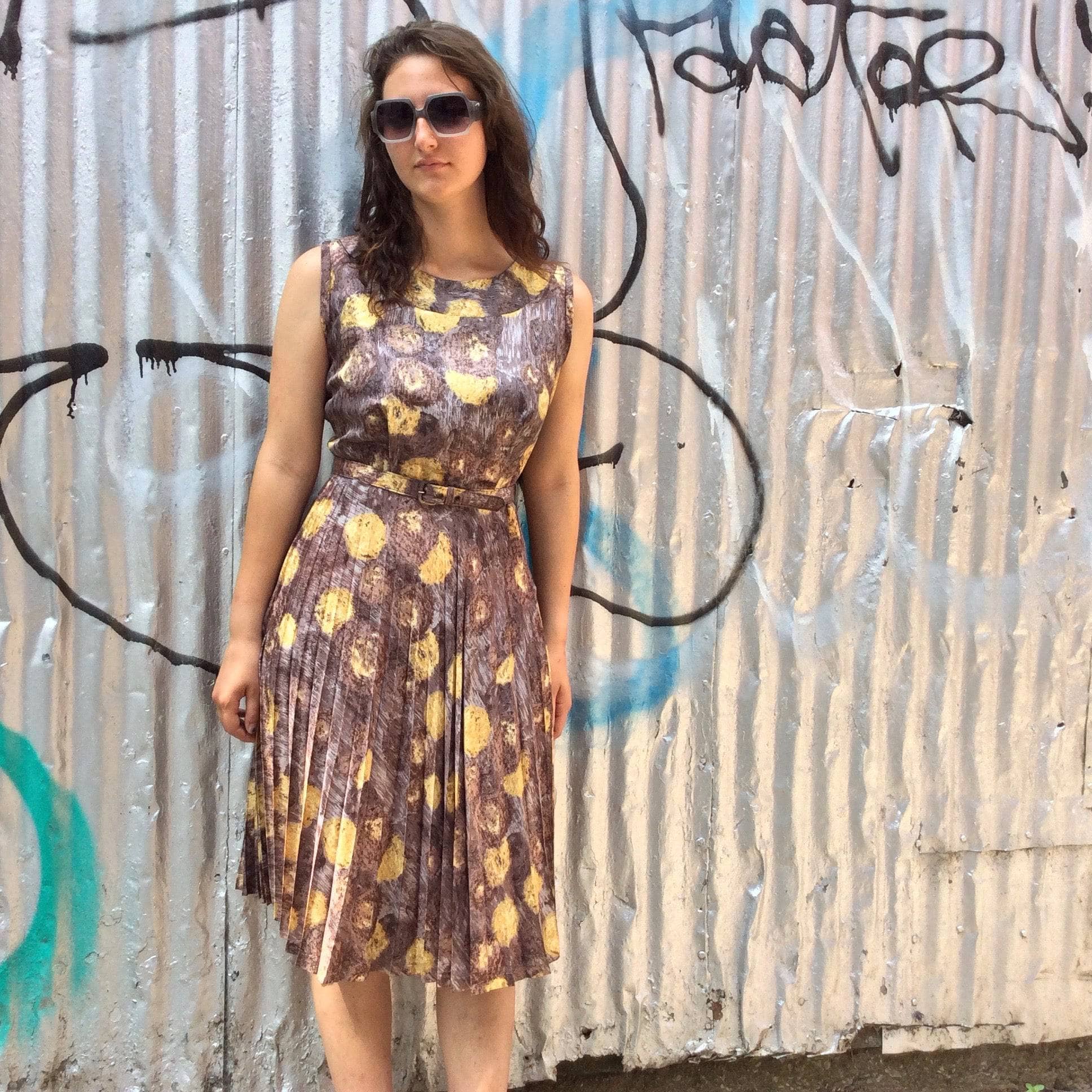 1950s Sunburst Pleated Sleeveless Dress Medium - Image 9