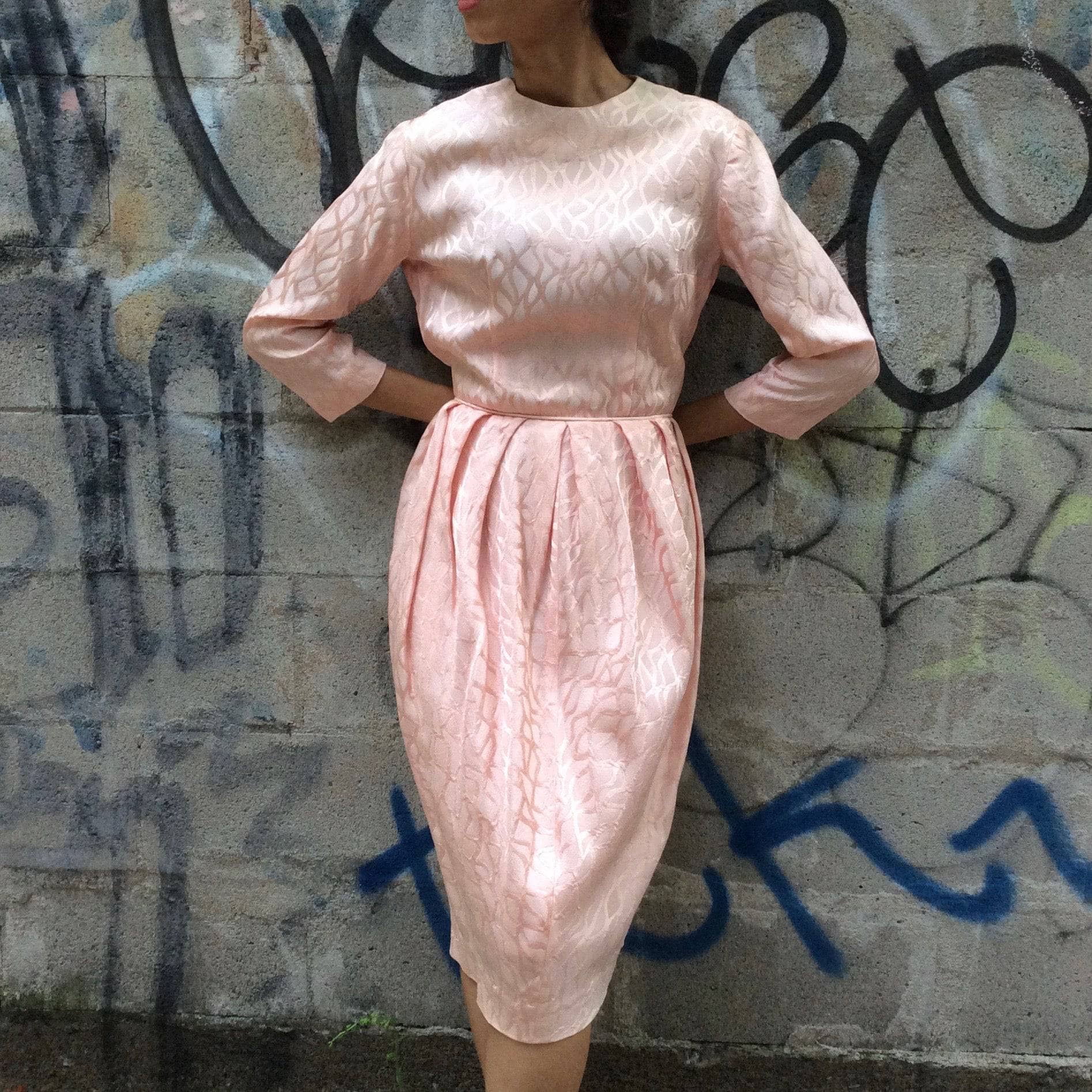 1950s 3/4 Sleeve Tulip Shape Satin Brocade Dress Small