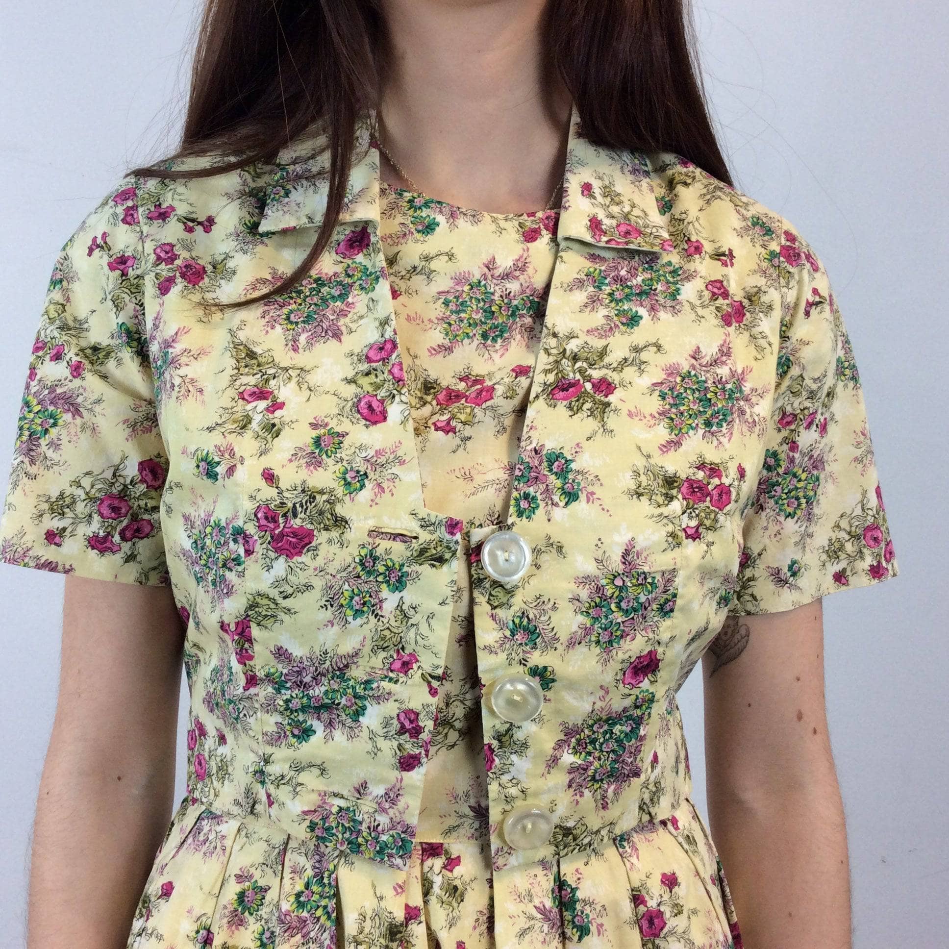 1950s-60s Floral Print Yellow Cotton Petite Dress and Bolero Set  XS/S - Image 5