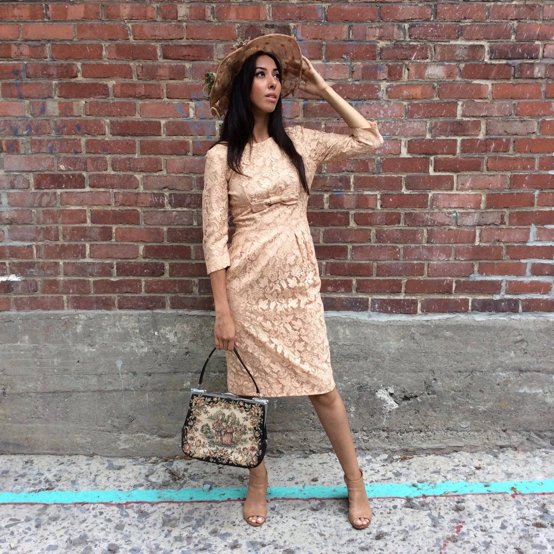 1950s-60s Nude ¾ Sleeve Lace Cocktail Dress Small - Image 3