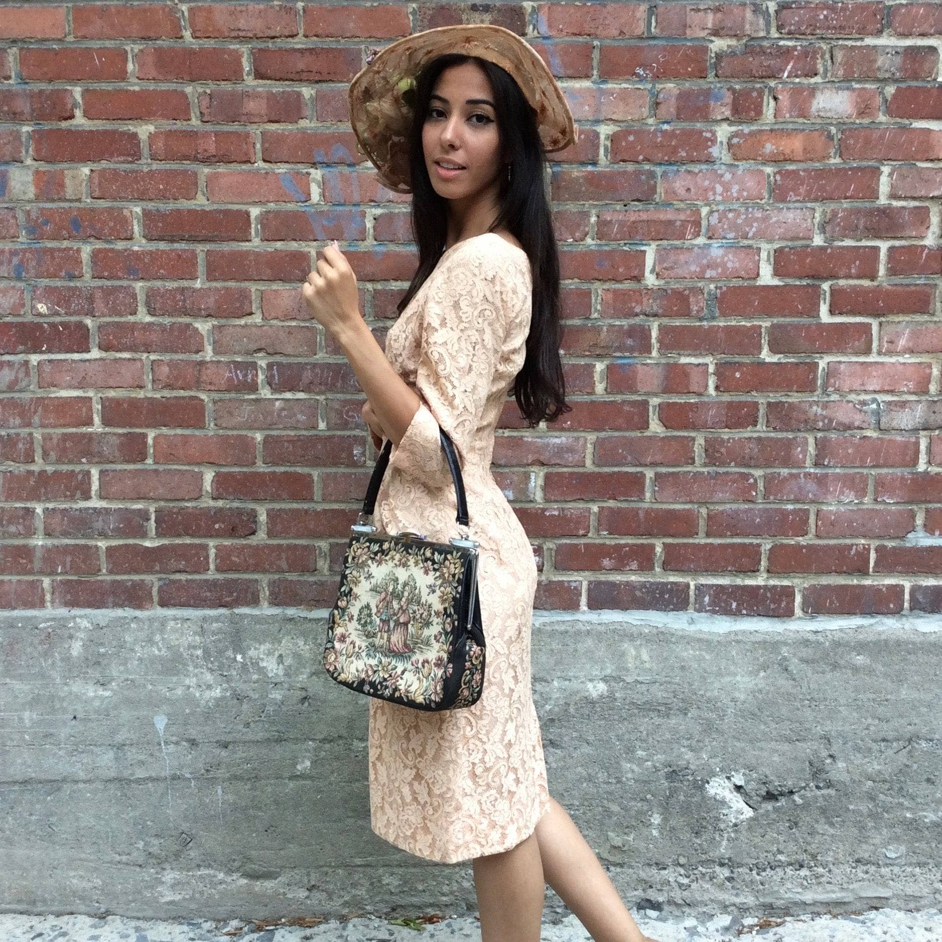 1950s-60s Nude ¾ Sleeve Lace Cocktail Dress Small - Image 4