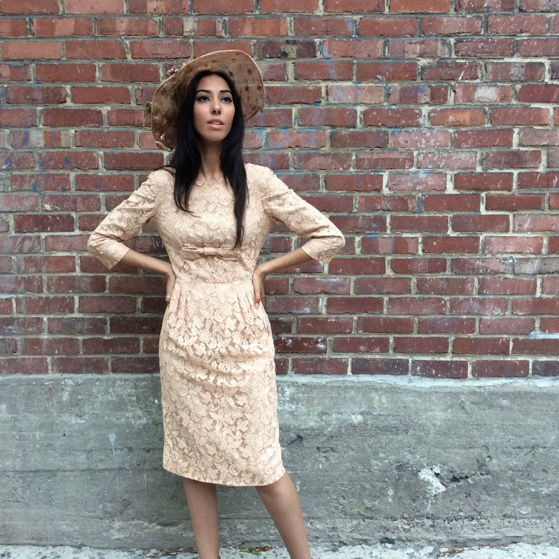 1950s-60s Nude ¾ Sleeve Lace Cocktail Dress Small - Image 6