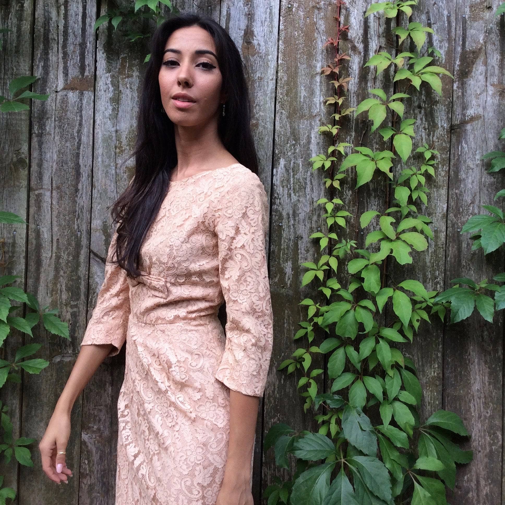 1950s-60s Nude ¾ Sleeve Lace Cocktail Dress Small - Image 7