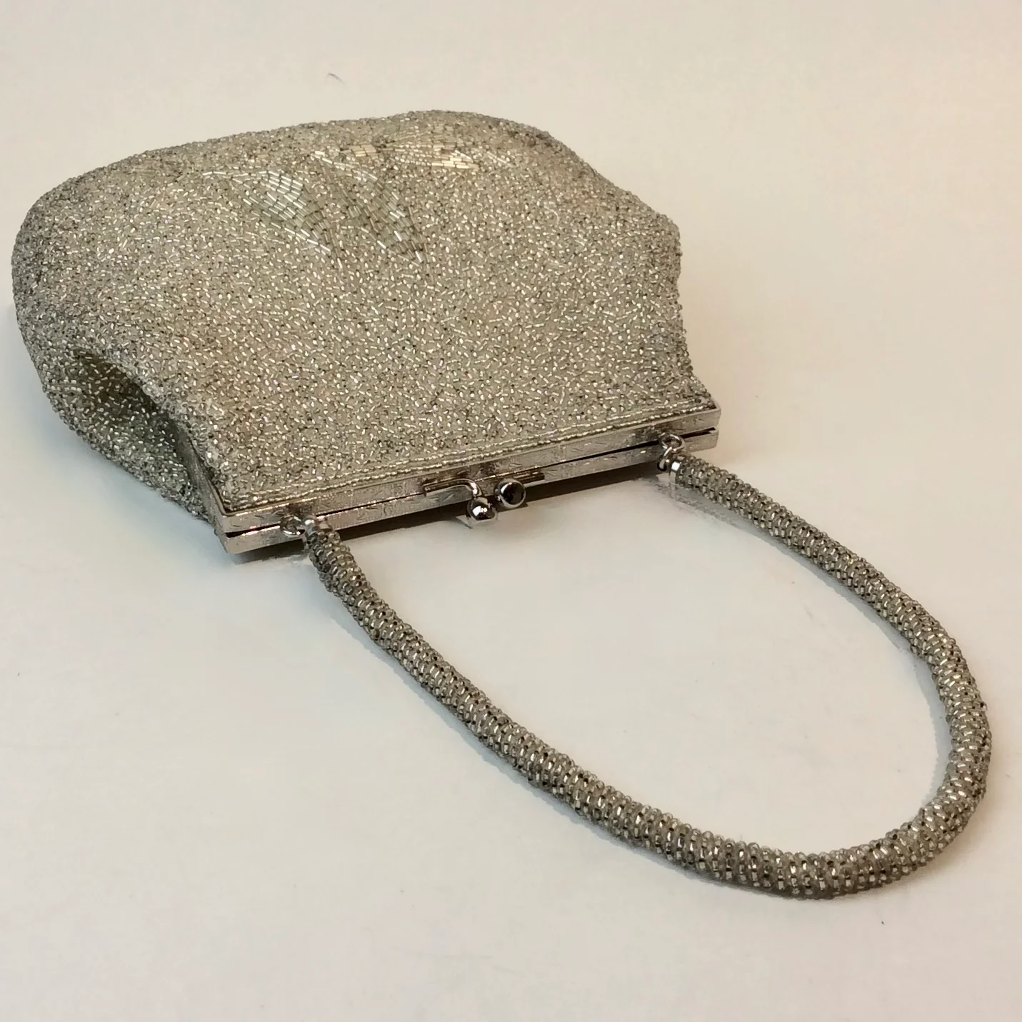1950s-60s Silver Beaded Evening Bag - Image 5