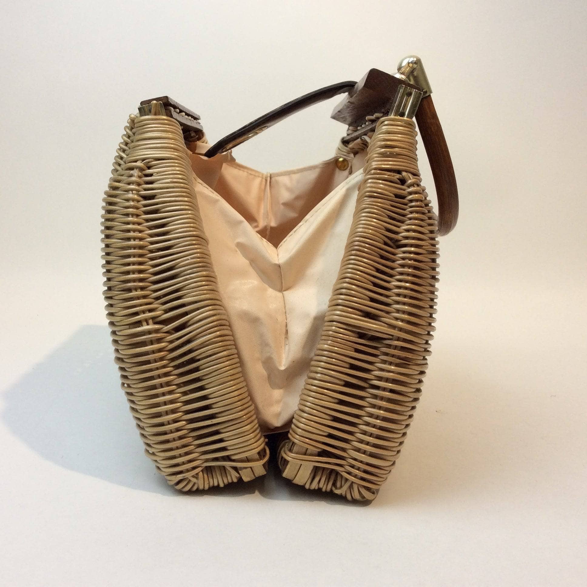 1950s-60s Wicker Handbag with Wood Frame and Handle - Image 4