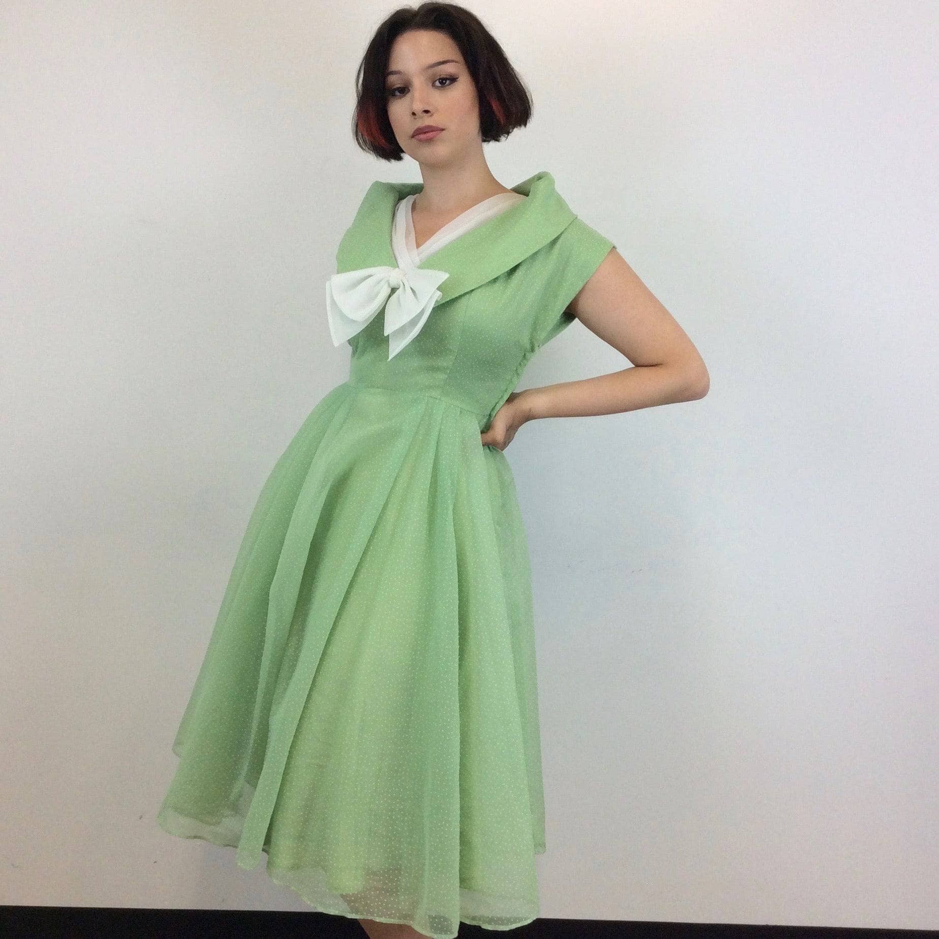 1950s Apple Green Short Sleeve Chiffon Dress Medium - Image 5