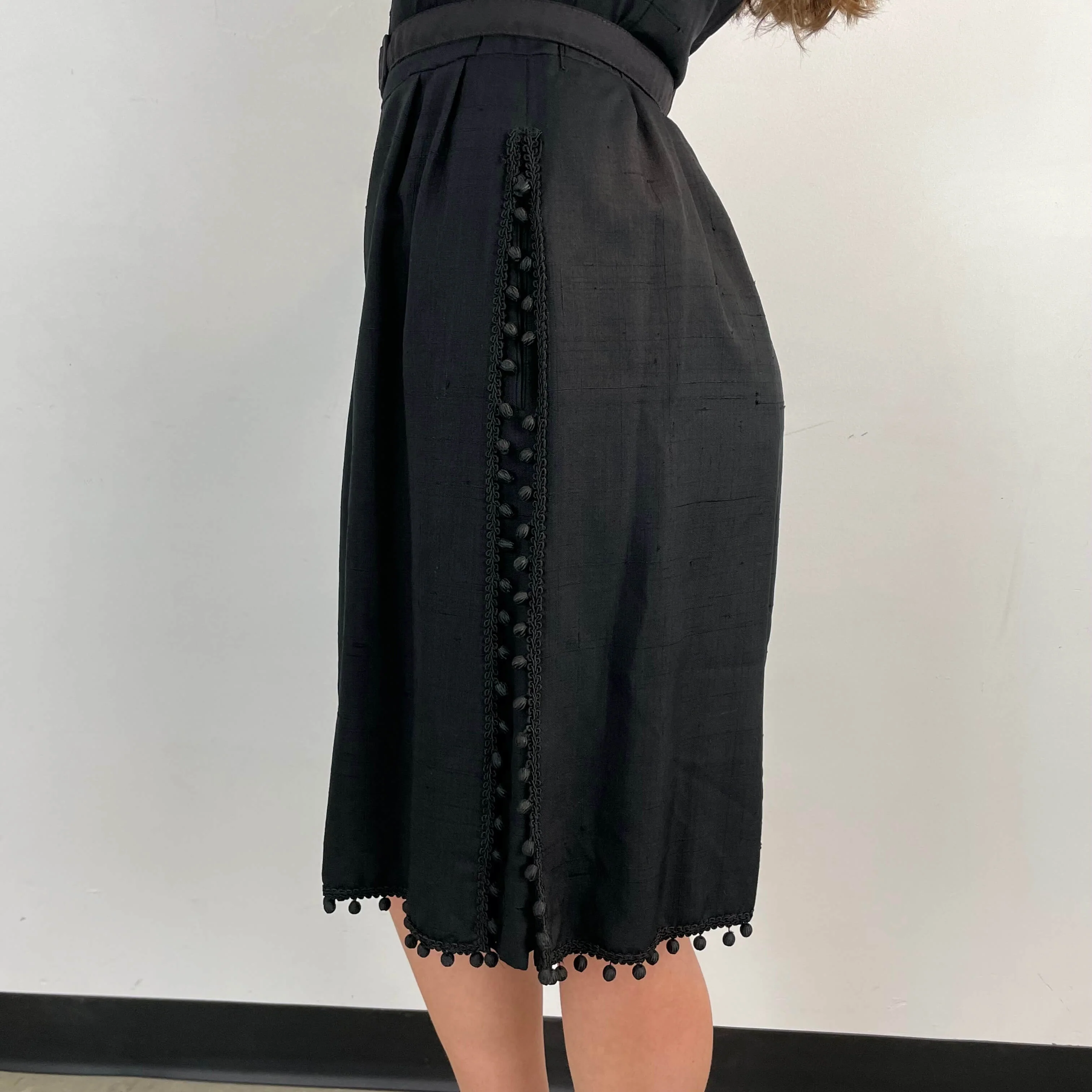 1950s Black Short-Sleeve Cocktail Dress Medium - Image 5