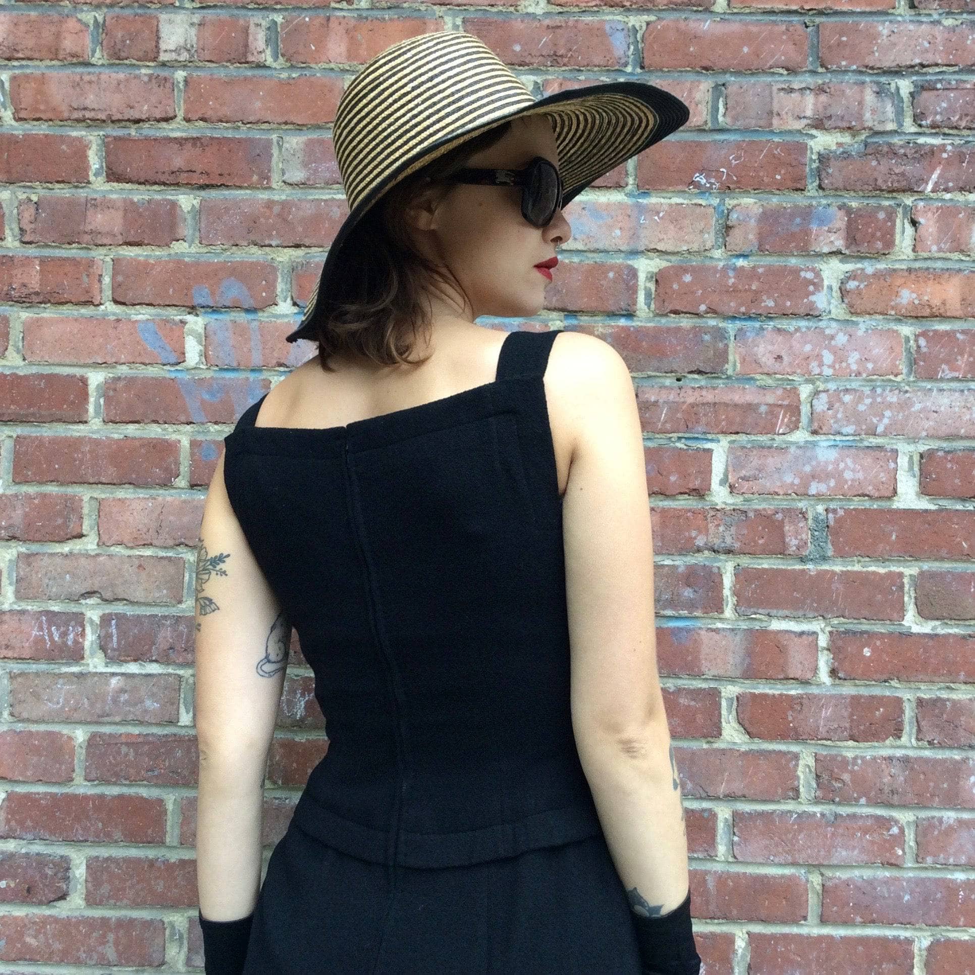 1950s Black Sleeveless Wool Cocktail Dress Small - Image 4