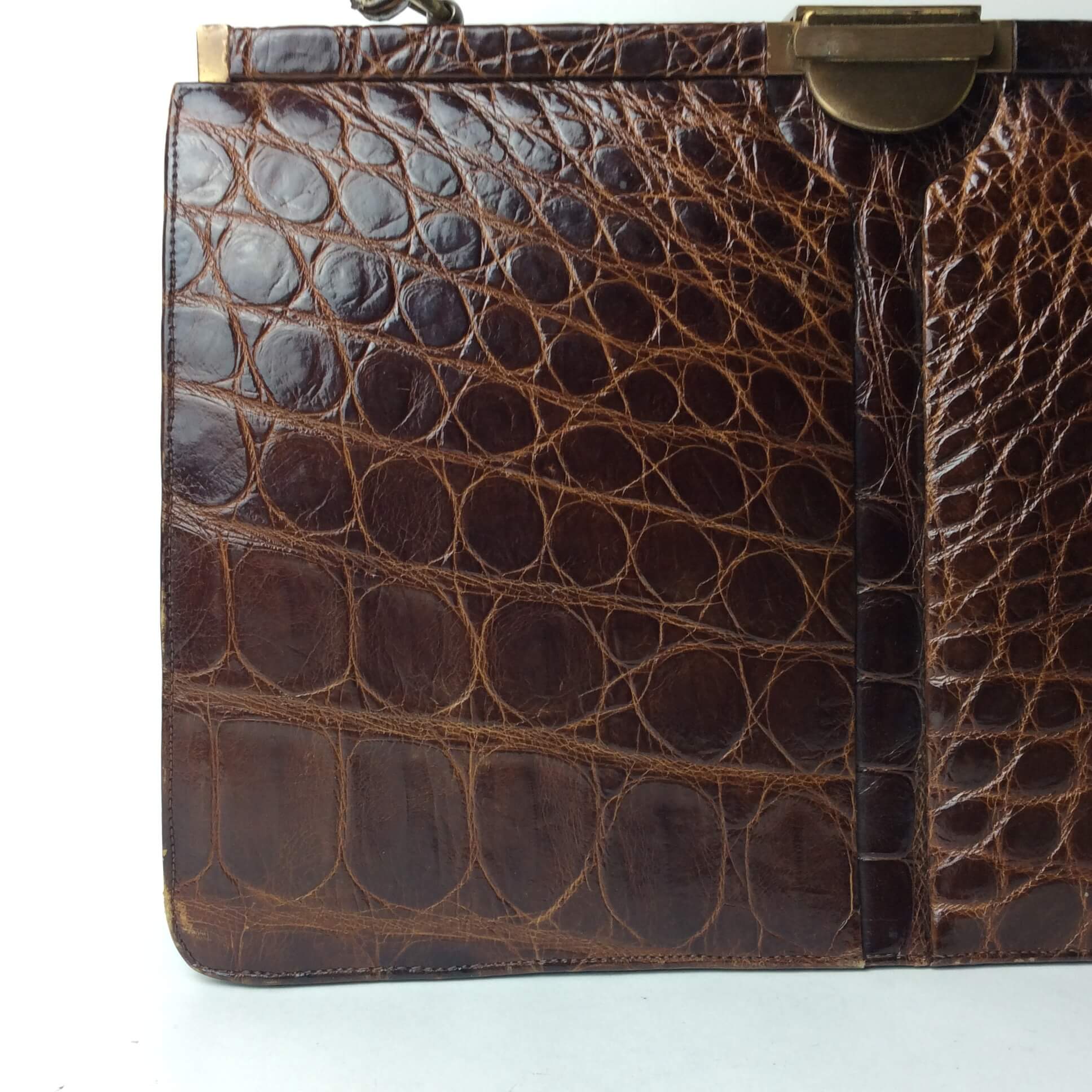 1950s Brown Alligator Leather Frame Handbag - Image 2