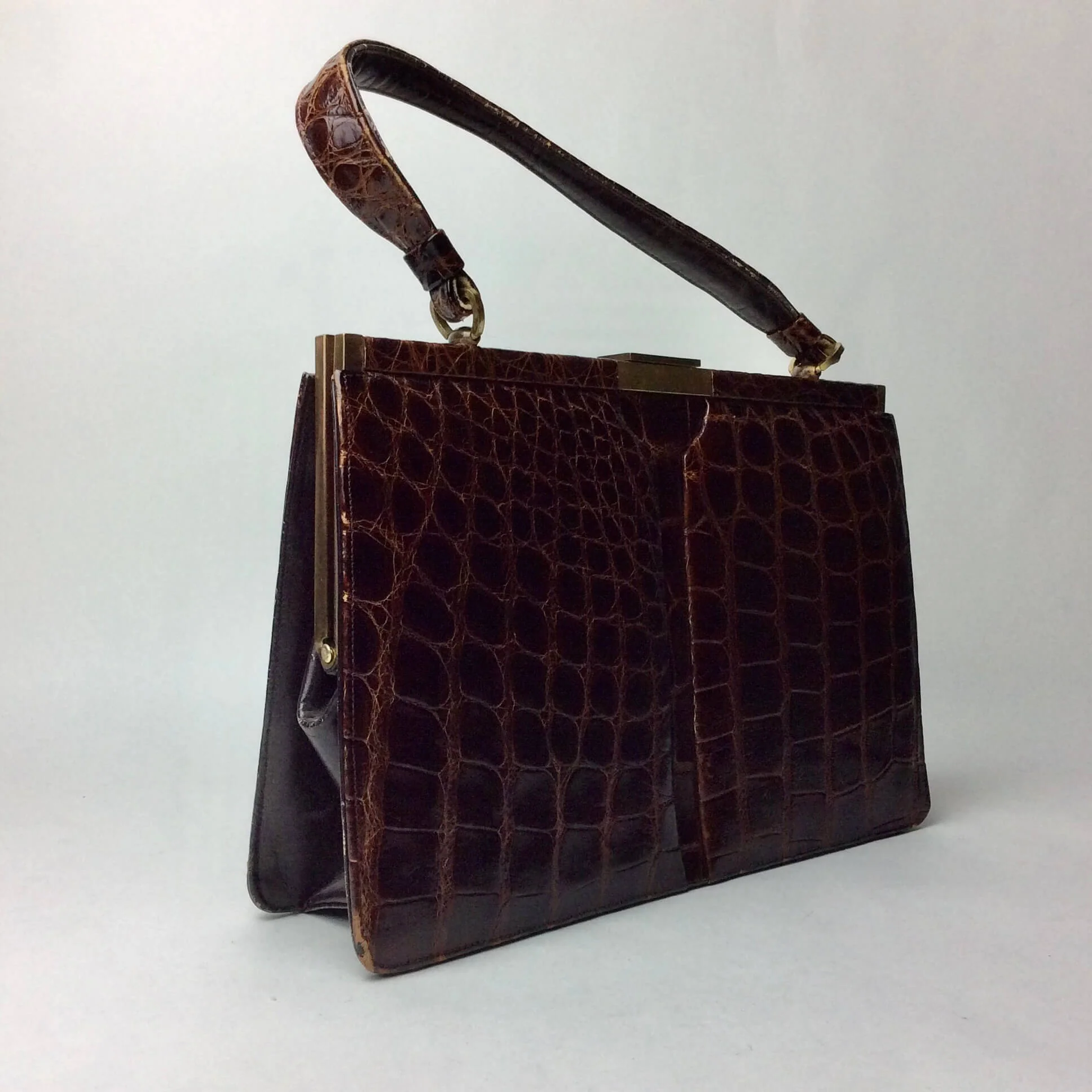 1950s Brown Alligator Leather Frame Handbag - Image 4