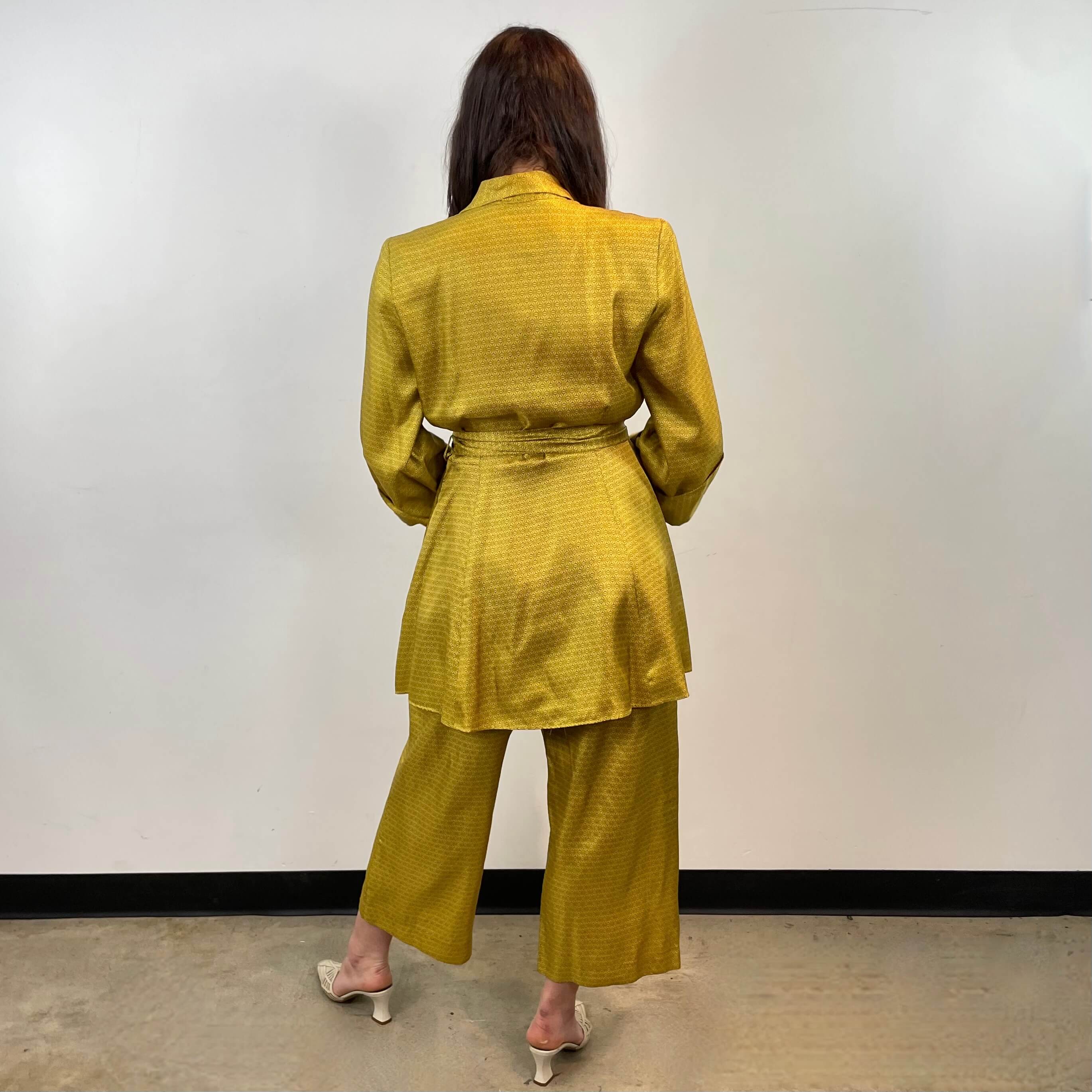 1950s Gold Satin Robe and Pants Loungewear Set Small/Medium - Image 3