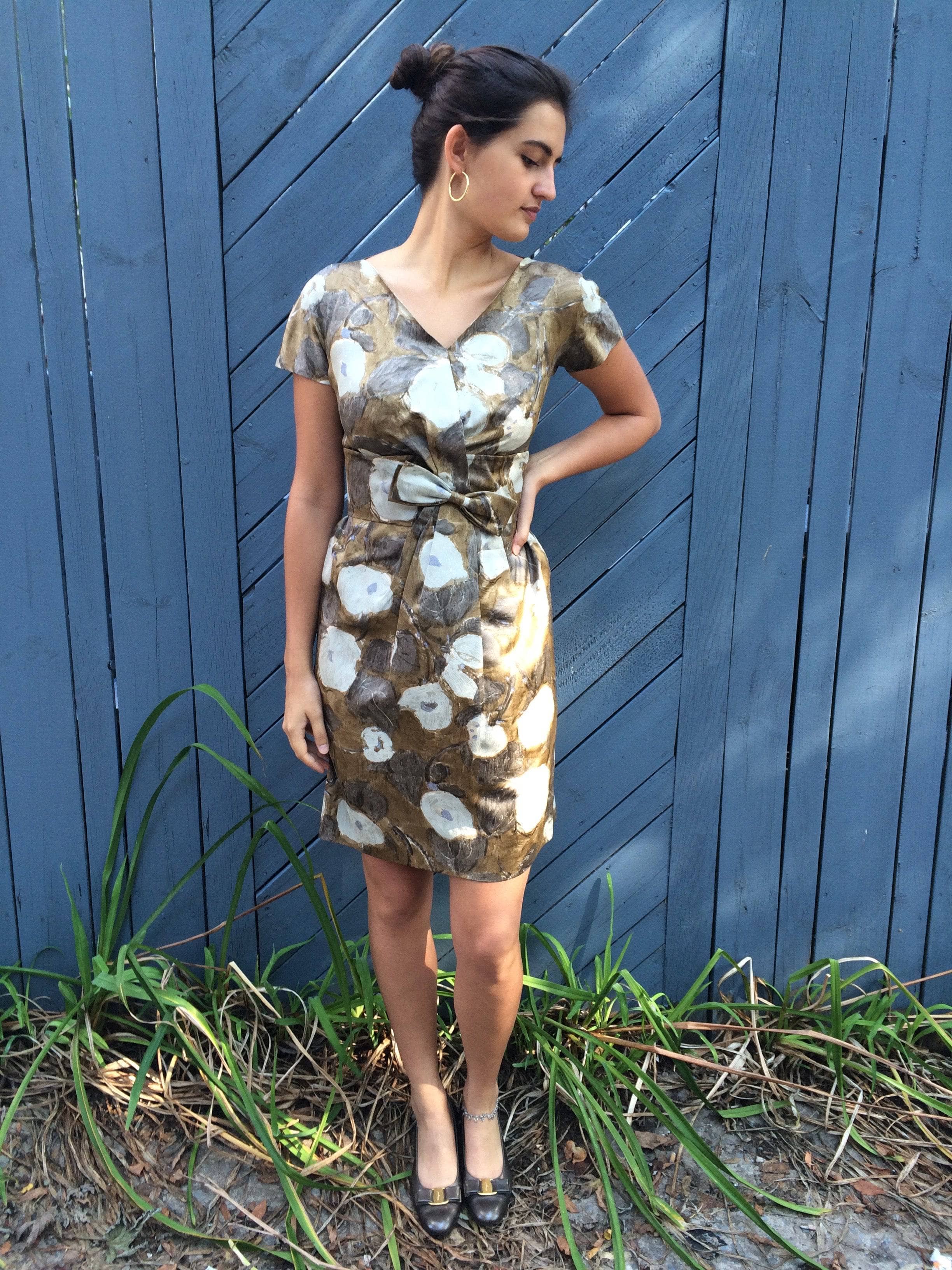 1950s Grey Floral Print Silk Cocktail Dress Medium - Image 3