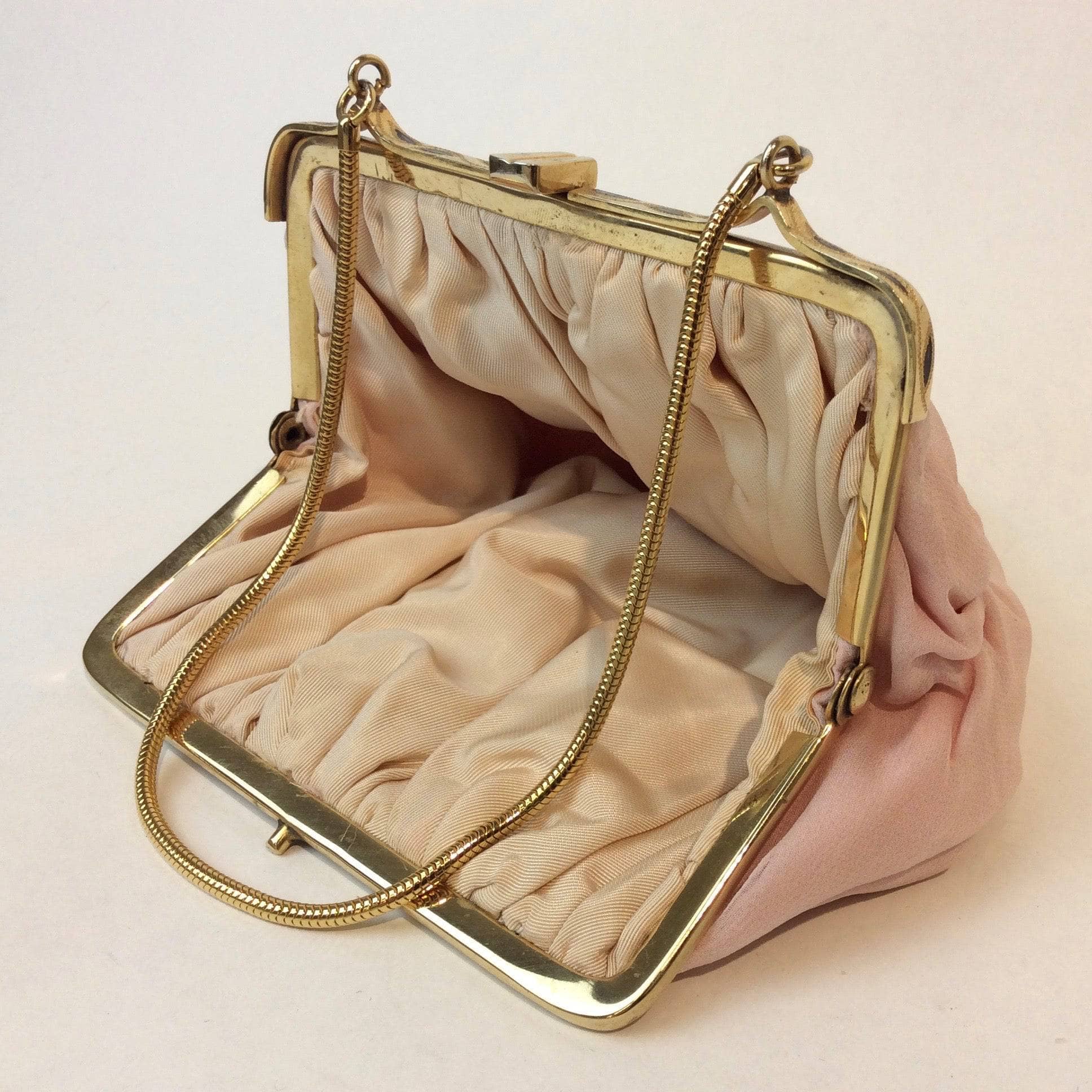 1950s Light Pink Silk Crepe Evening Bag - Image 4