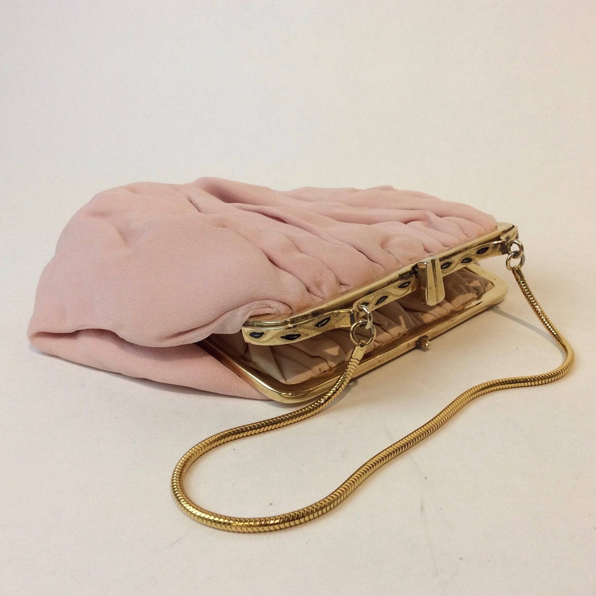 1950s Light Pink Silk Crepe Evening Bag - Image 5