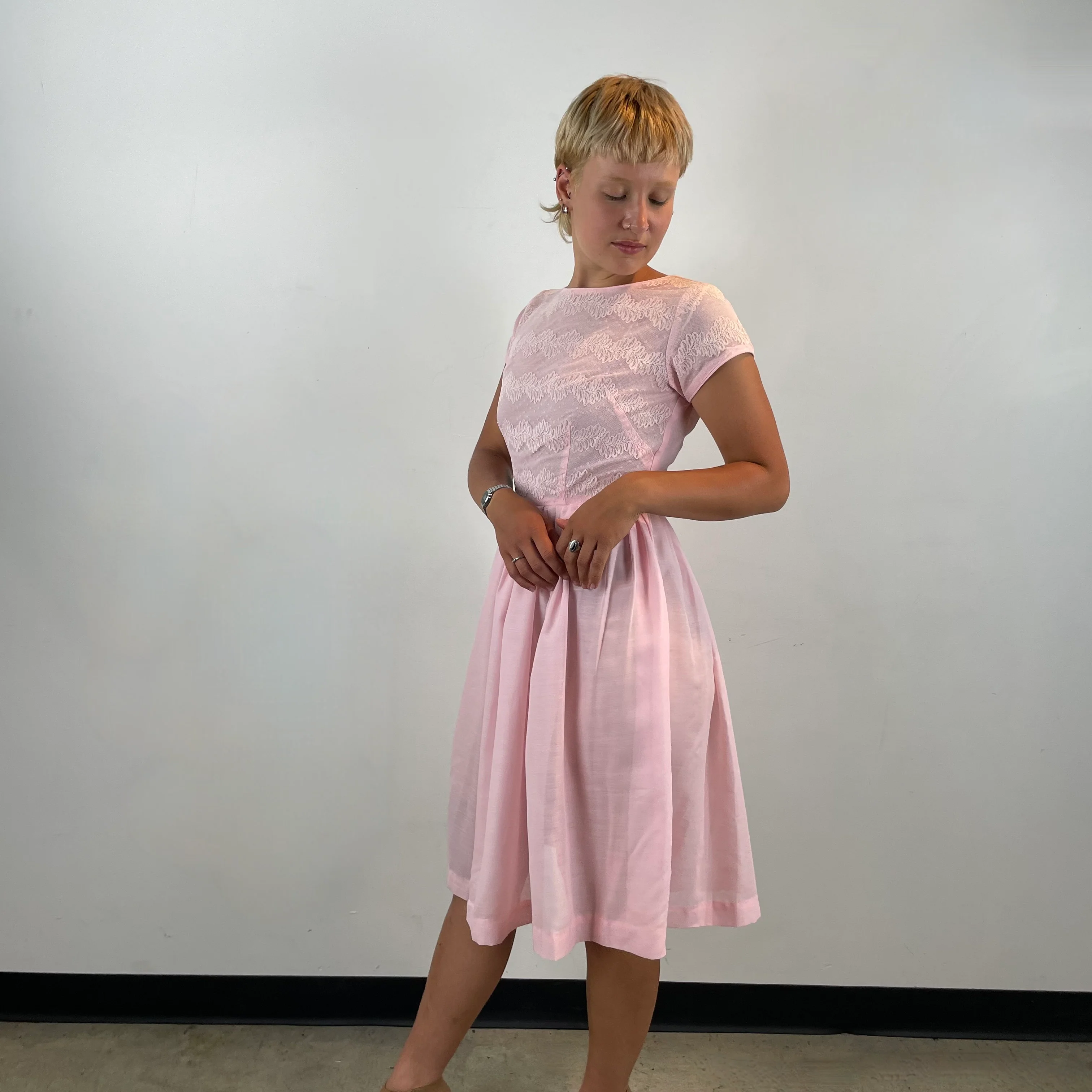 1950s Pink Short Sleeve Fit and Flare Dress Small - Image 2