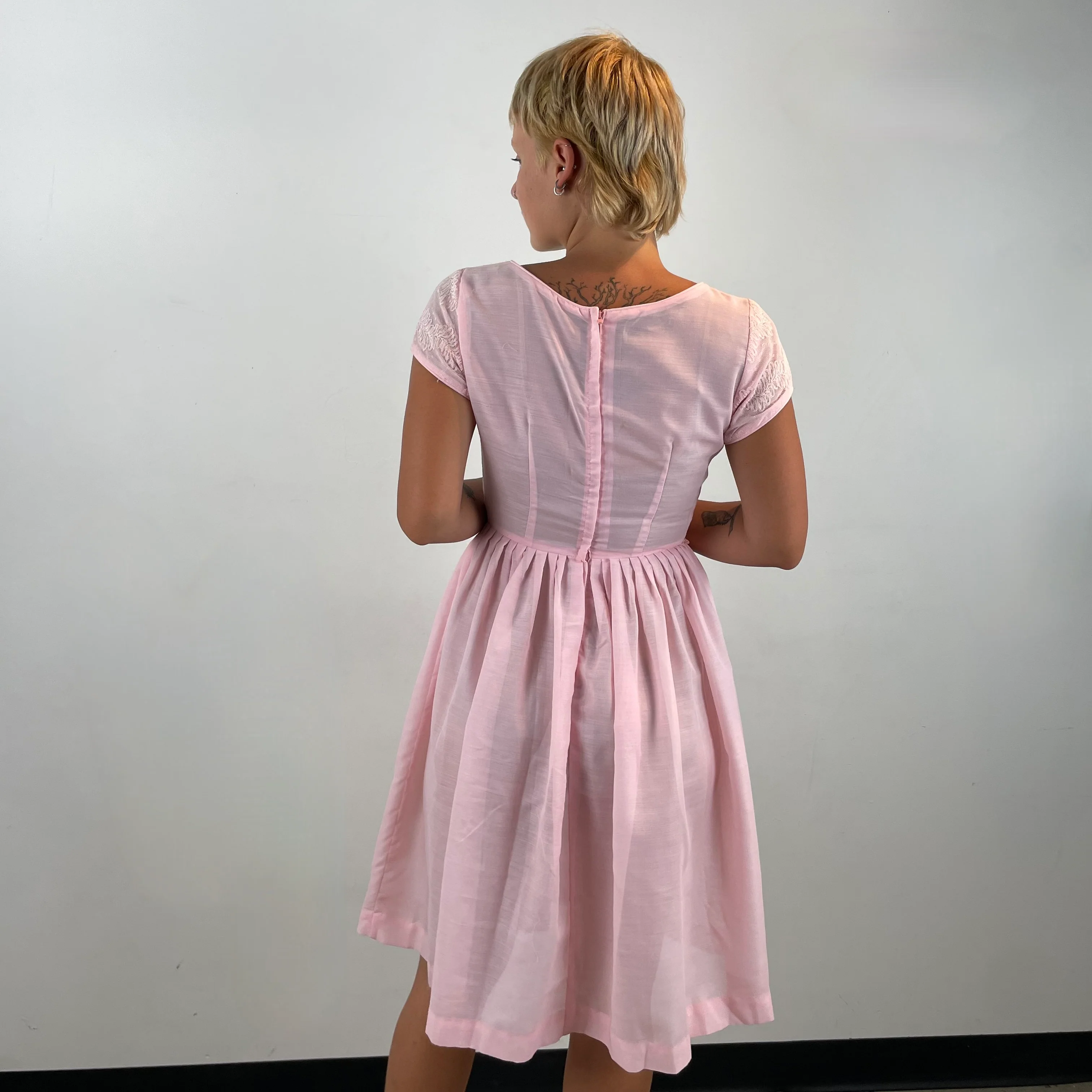 1950s Pink Short Sleeve Fit and Flare Dress Small - Image 3