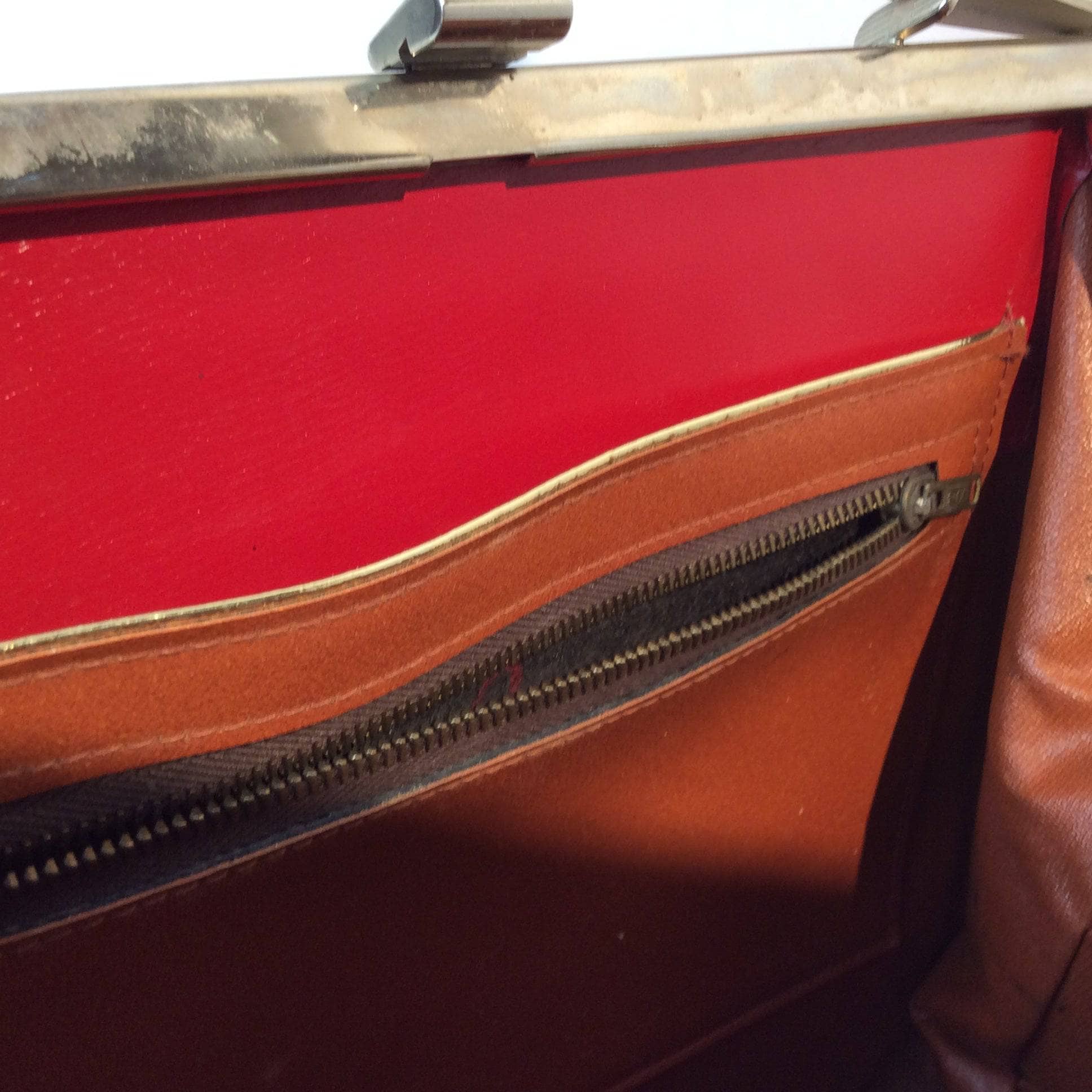 1950s Red Handbag - Image 8
