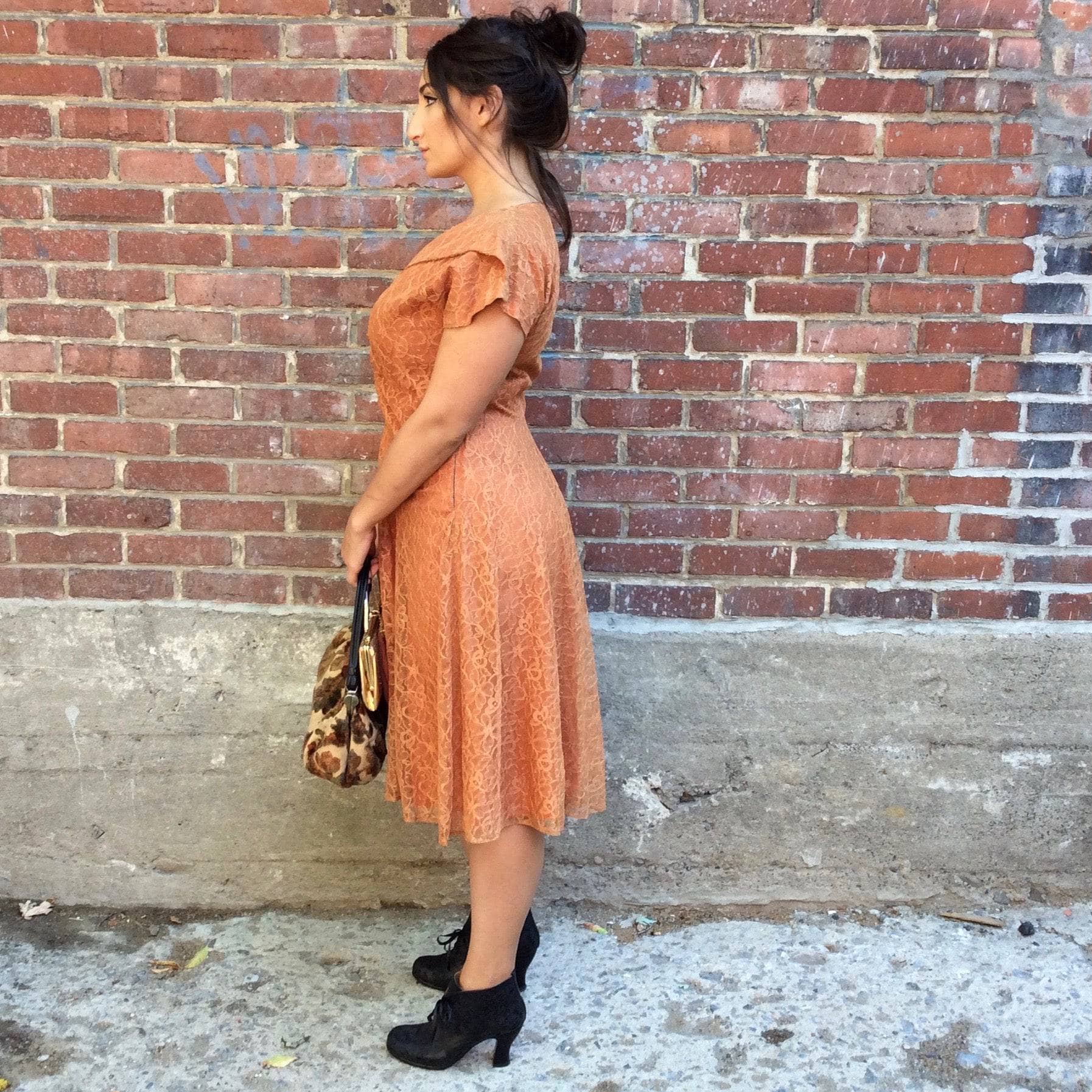 1950s Short Sleeve Copper Lace Dress Medium - Image 4