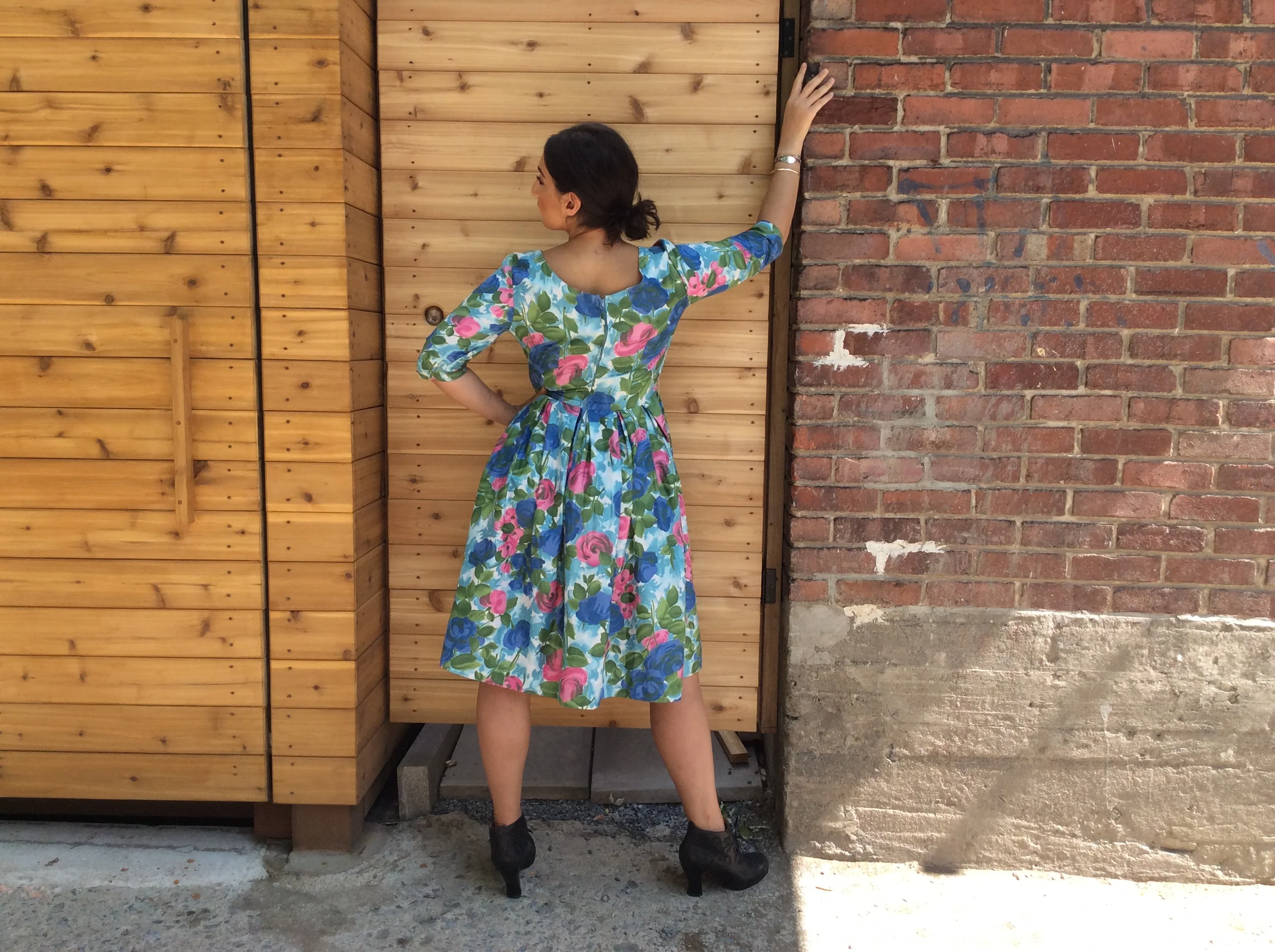 1950s Three Quarter Sleeve Floral Cotton Dress Medium - Image 4