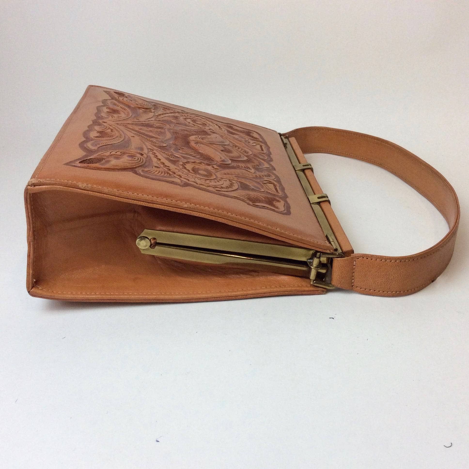 1950s Vintage Floral and Aztec Calendar Tooled Tan Leather Purse - Image 4