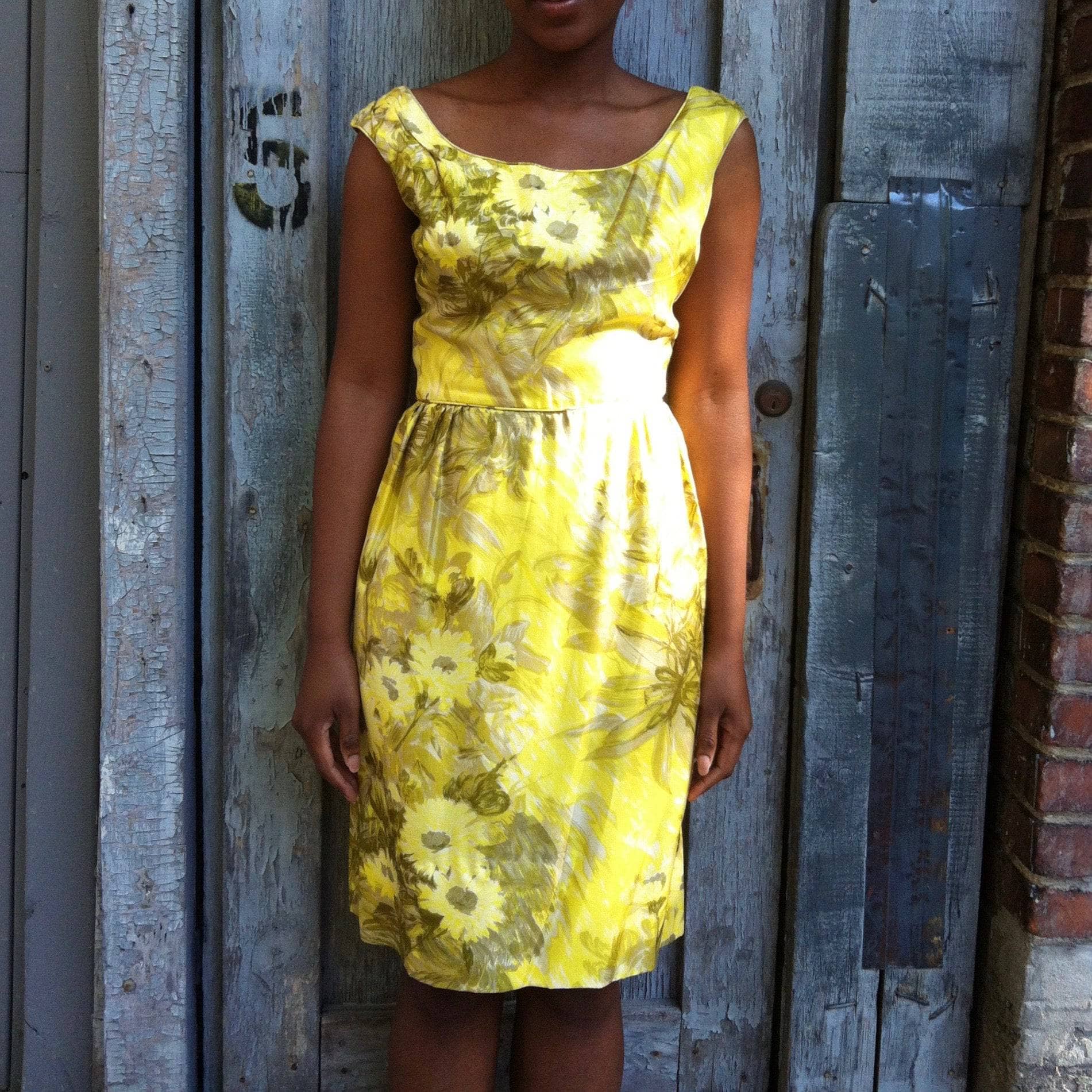 1950s Yellow Silk Floral Print Cocktail Dress Small - Image 4