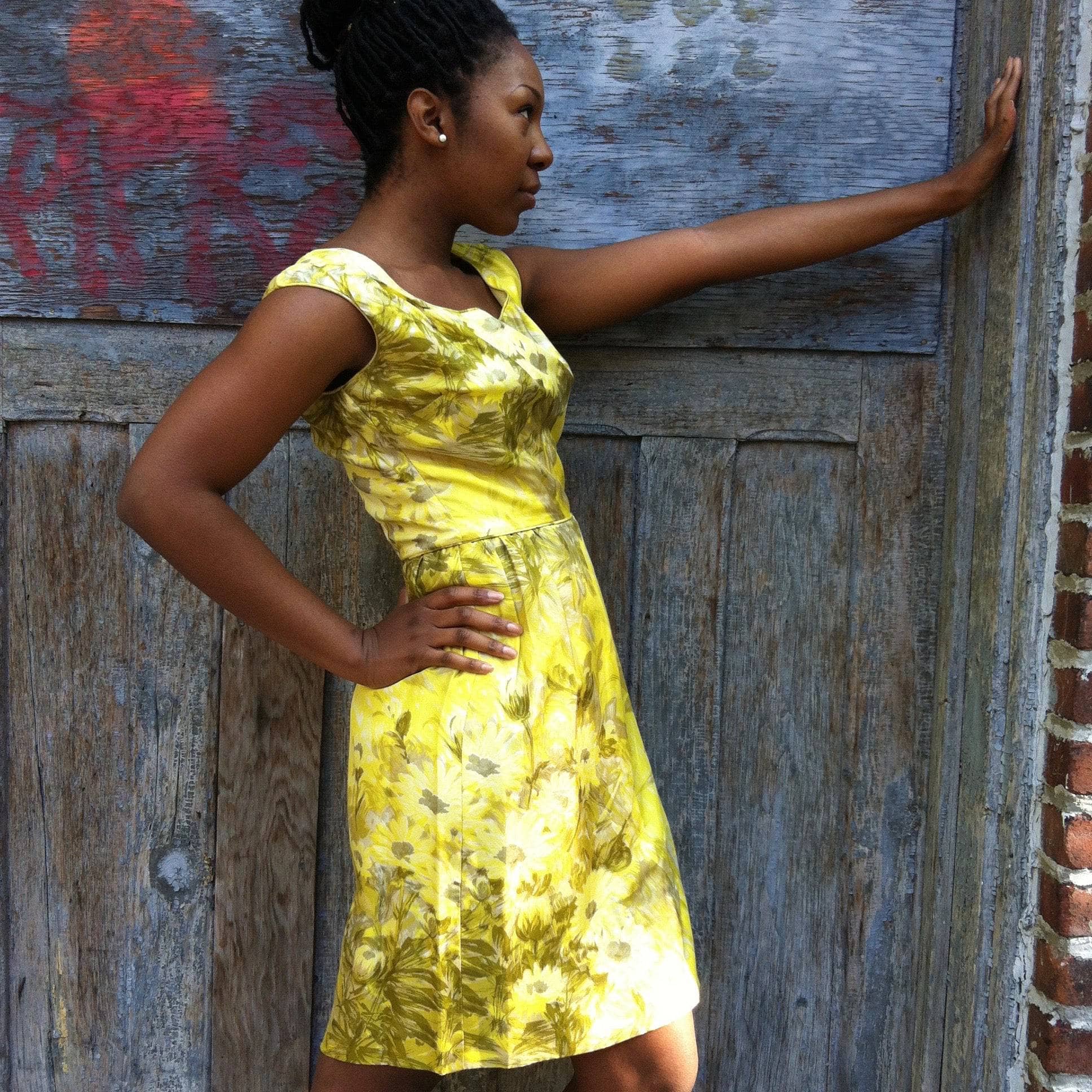 1950s Yellow Silk Floral Print Cocktail Dress Small - Image 6
