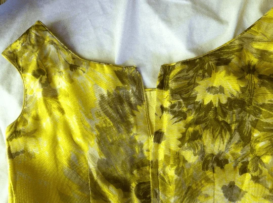 1950s Yellow Silk Floral Print Cocktail Dress Small - Image 9