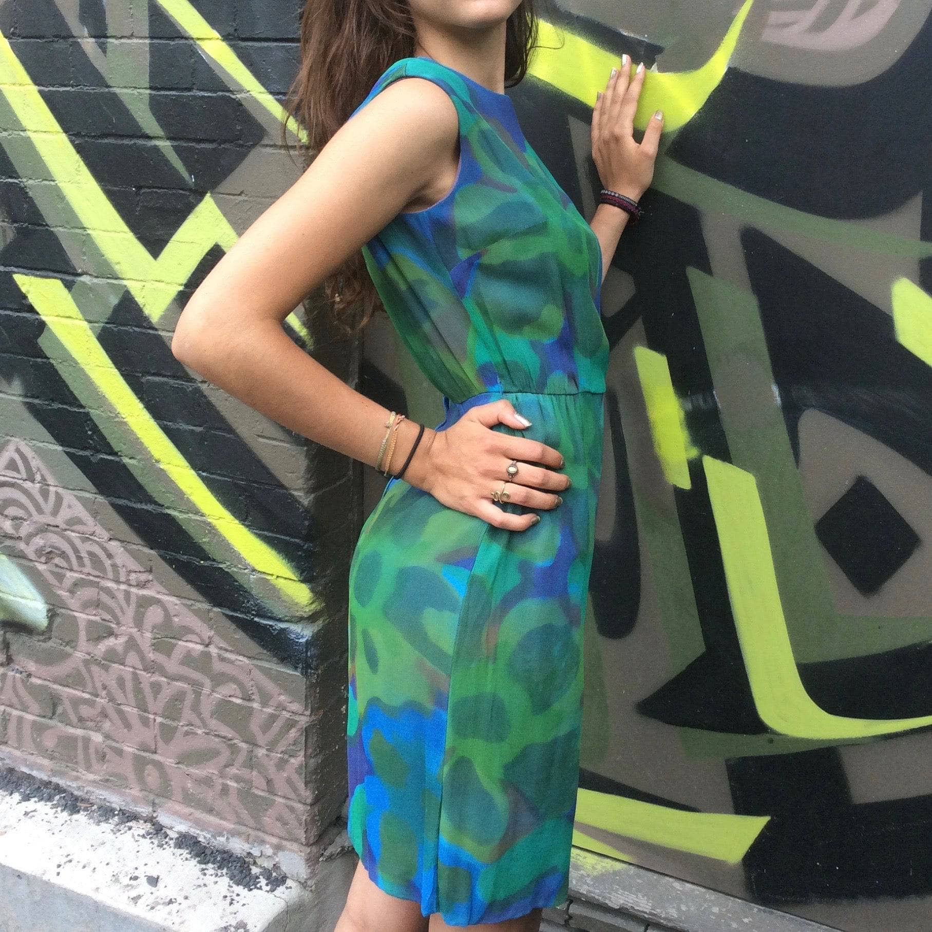 1960s Abstract Print Knee-length Sleeveless Silk Cocktail Dress S - Image 5