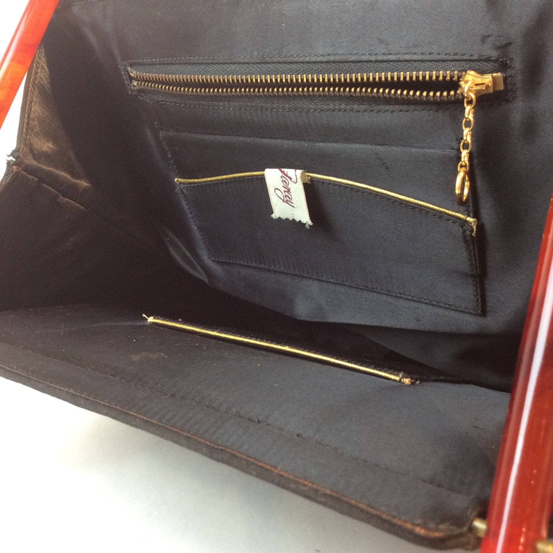 1960s Black Fabric Handbag with Orange Lucite Handles - Image 4