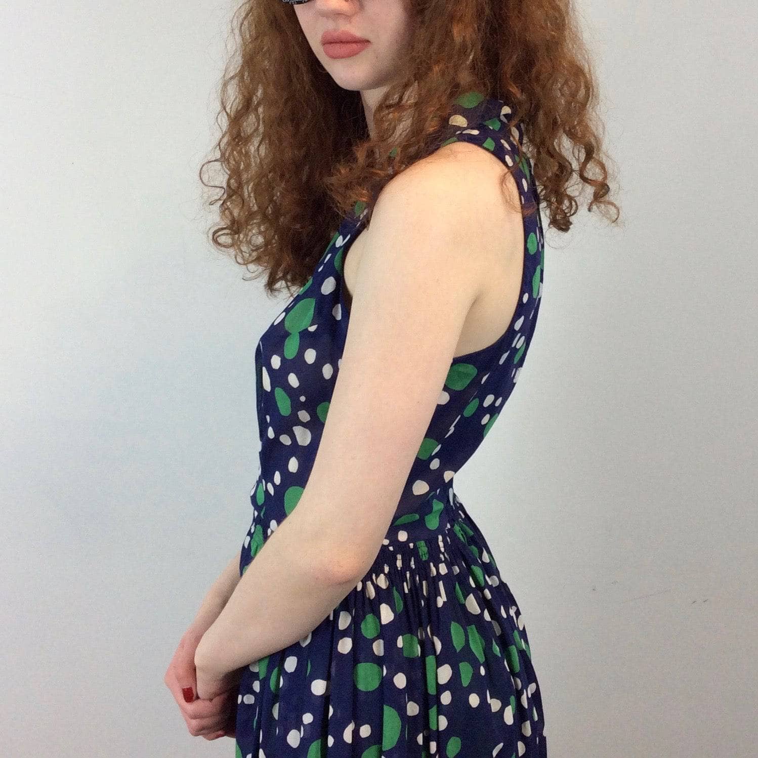 1960s Dotted Print Knee-length Sleeveless Dress Small - Image 4