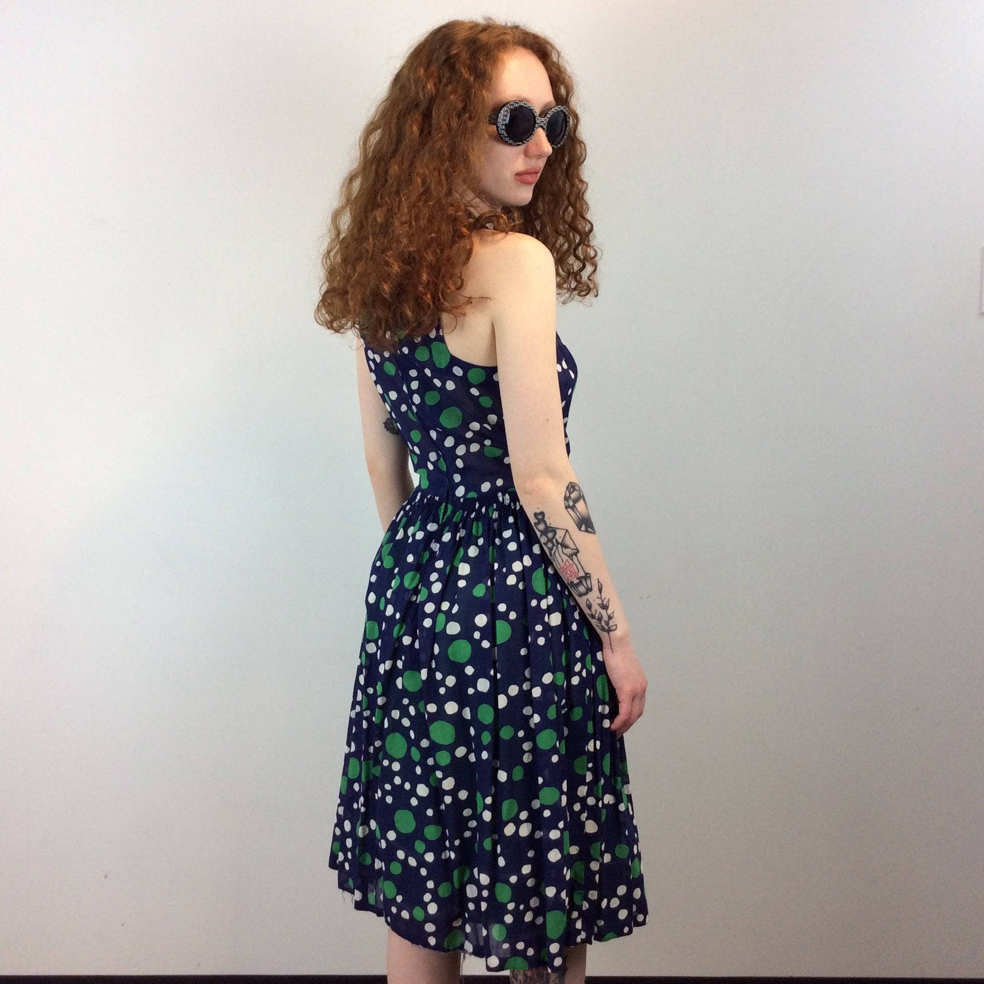 1960s Dotted Print Knee-length Sleeveless Dress Small - Image 8