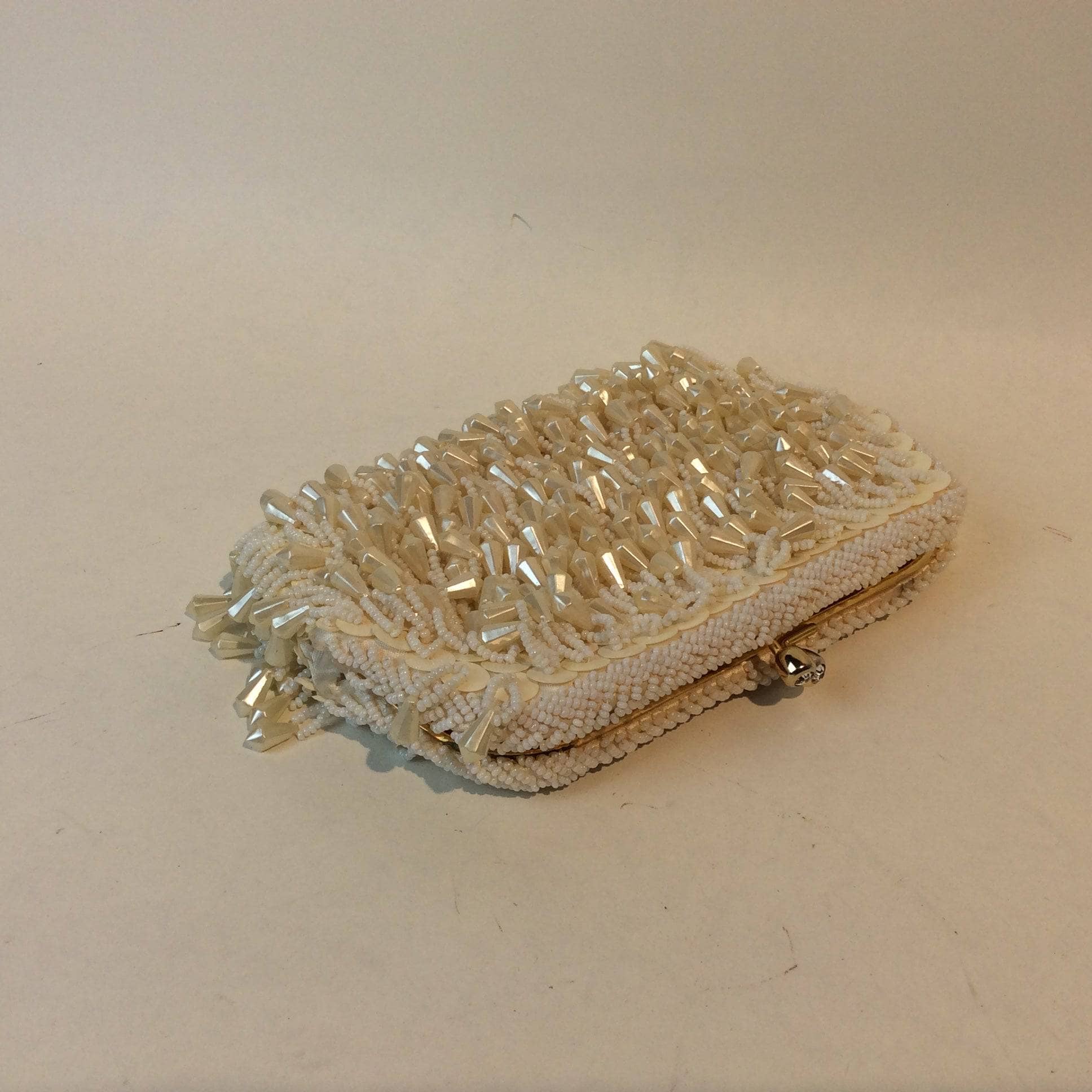 1960's Ivory Bead and Sequin Evening Clutch Bag - Image 8