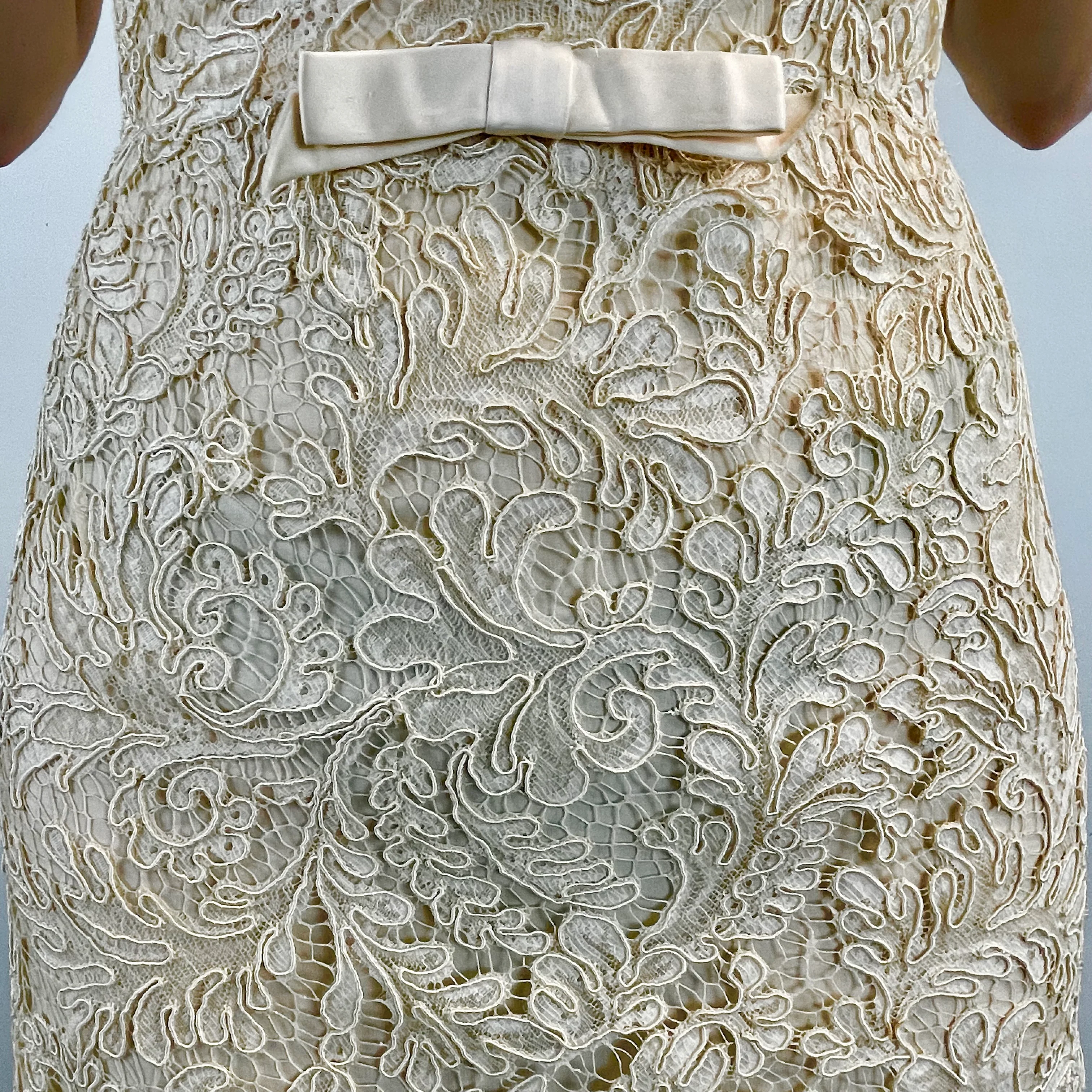 1960s Ivory Short Sleeve Lace Dress Small/Medium - Image 6