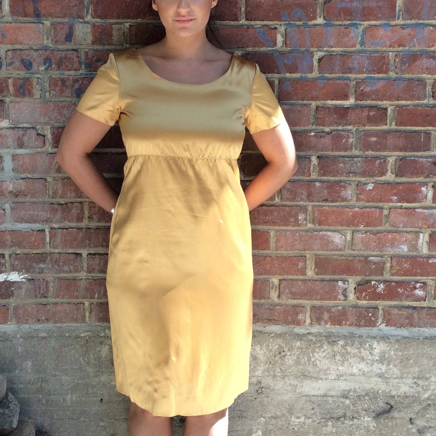 1960s Knee-length Gold Satin Shift Dress Medium - Image 4