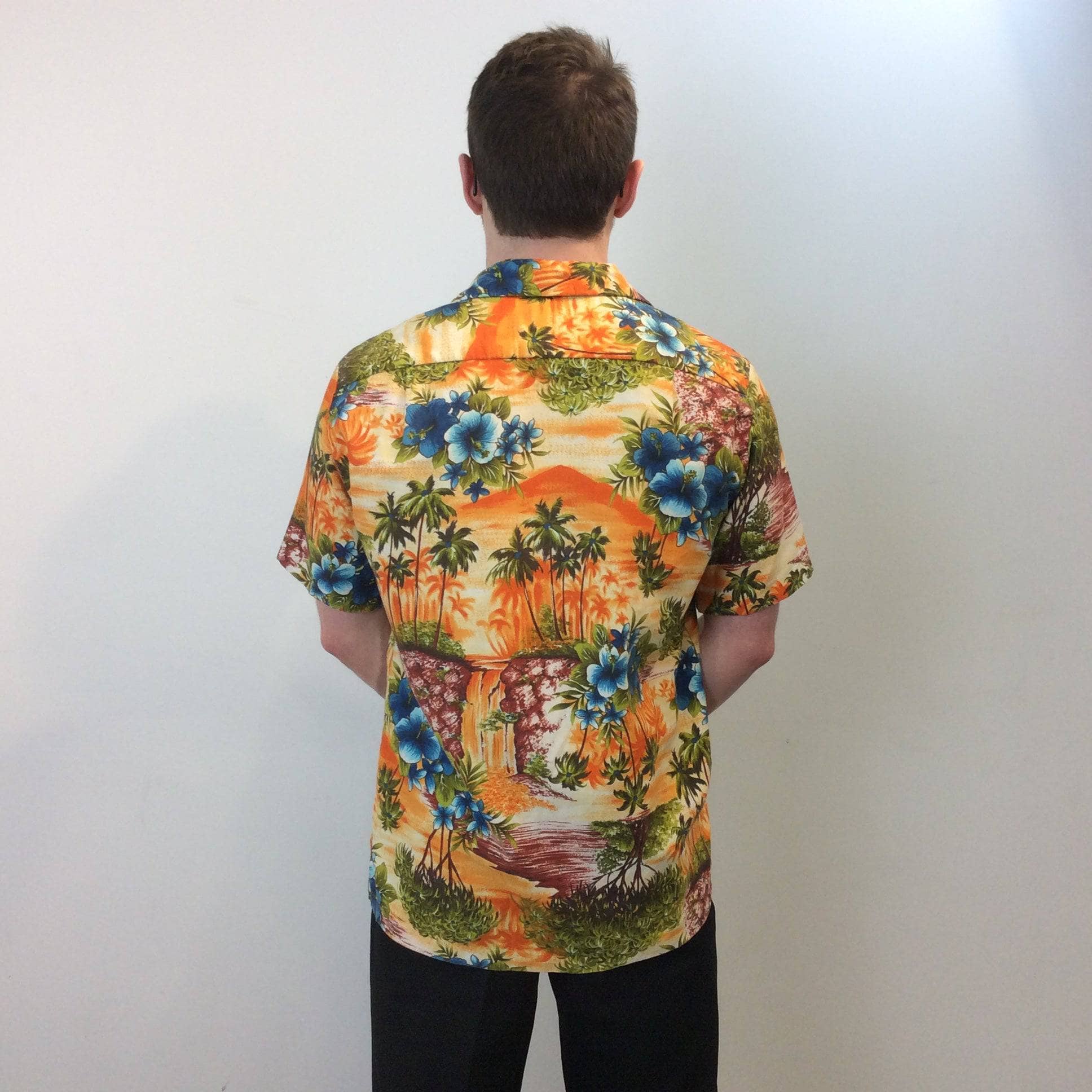 1960s Men's Hawaiian Short-Sleeve Shirt Small - Image 5