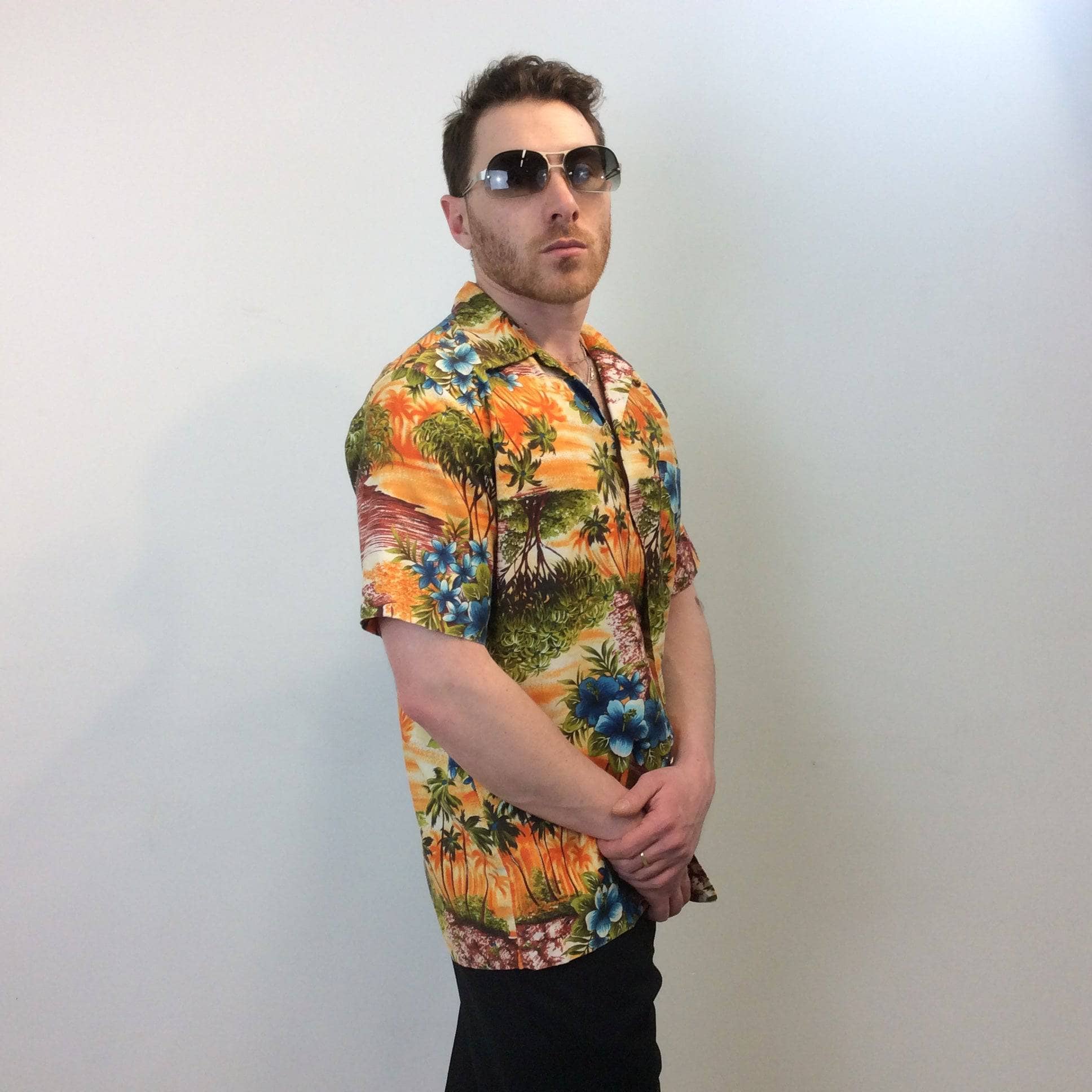 1960s Men's Hawaiian Short-Sleeve Shirt Small - Image 6