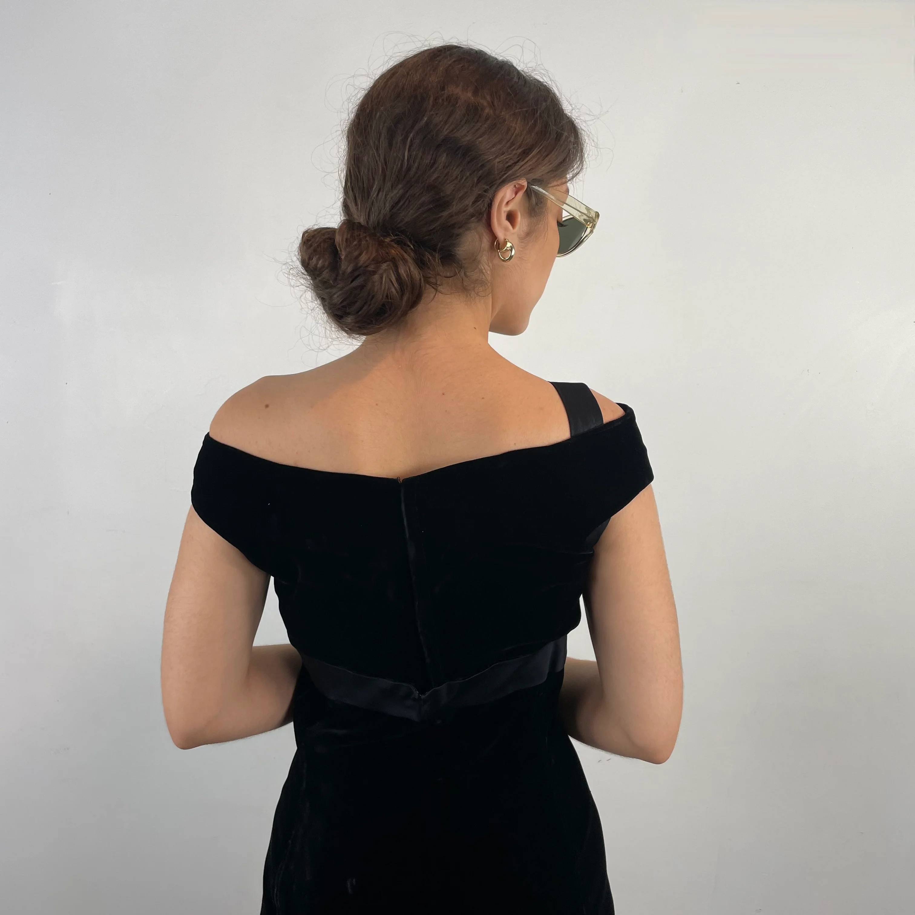 1960s Off the Shoulder Black Velvet Midi Dress Small - Image 5
