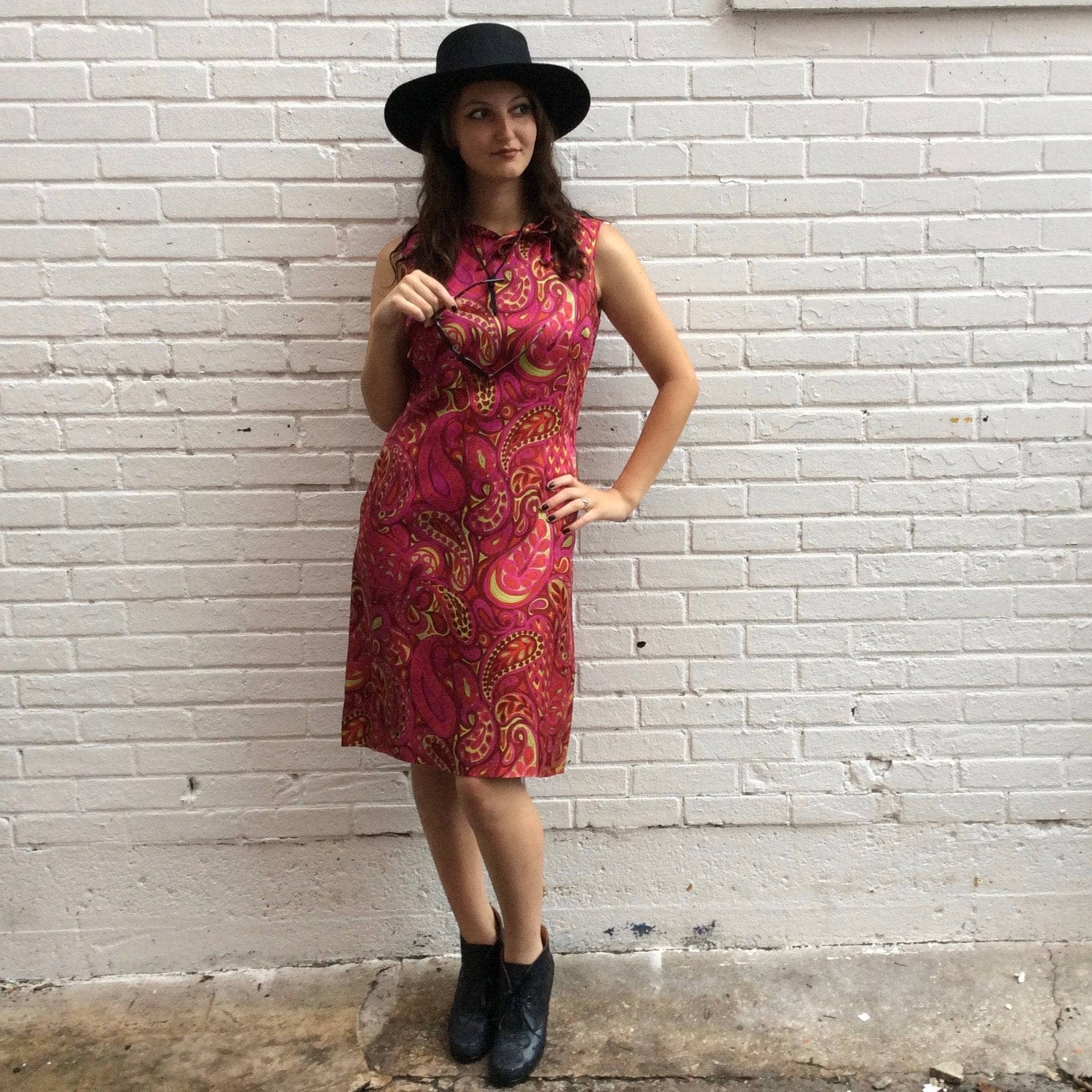 1960s Paisley Bold Print Sheath Dress S/M