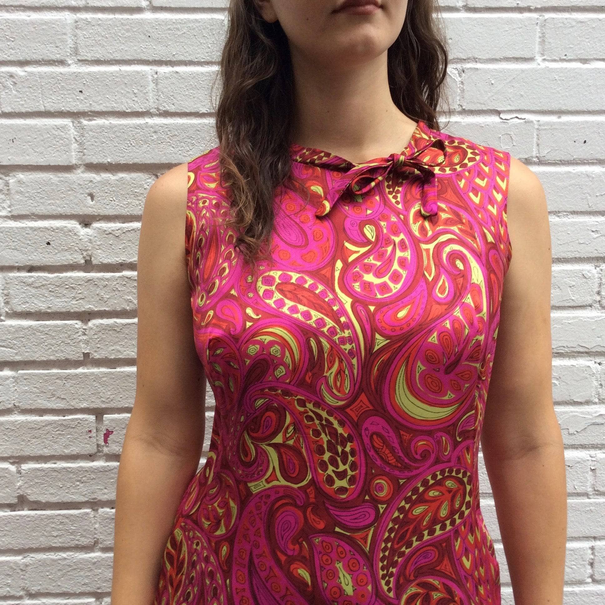 1960s Paisley Bold Print Sheath Dress S/M - Image 9