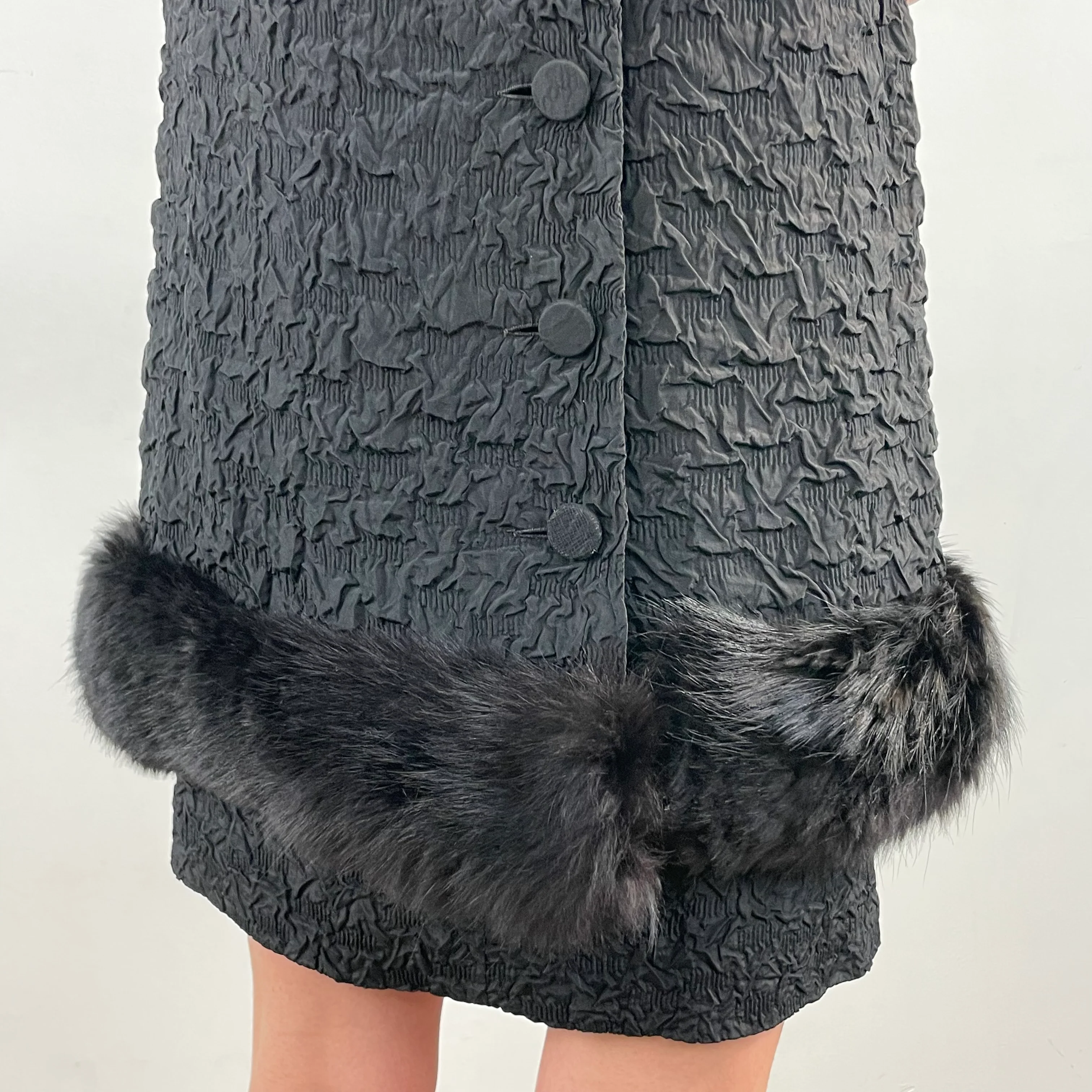 1960s Sleeveless Black Shift Dress with Fur Trim Small - Image 2
