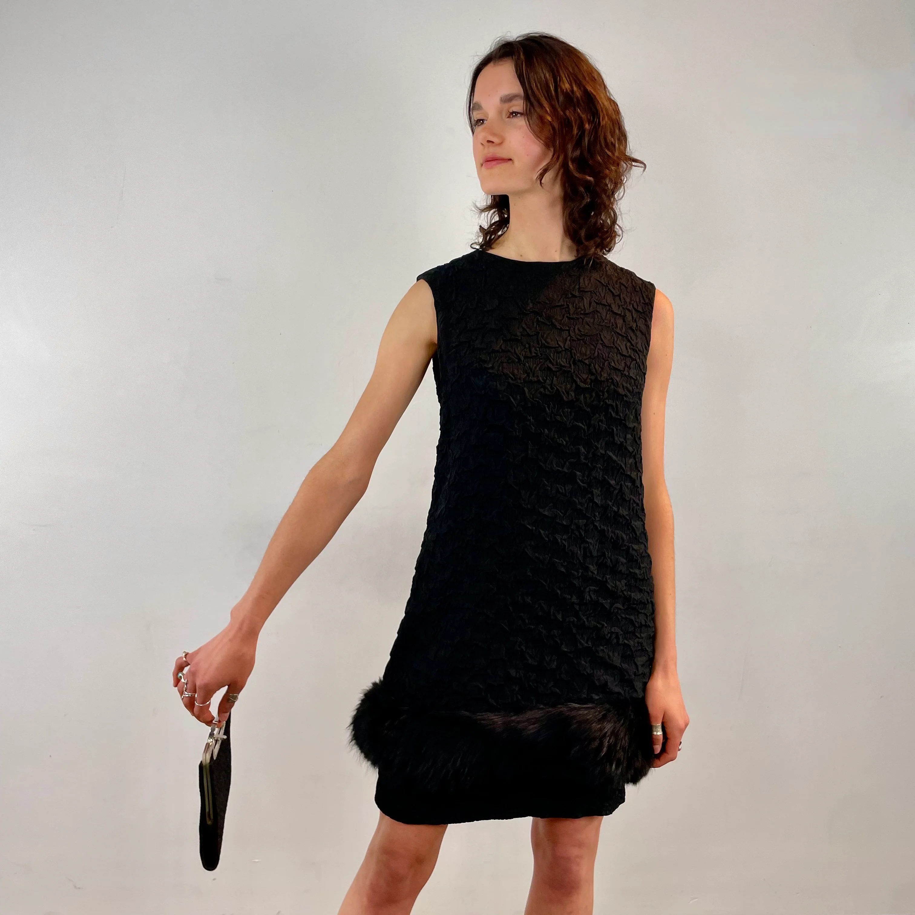 1960s Sleeveless Black Shift Dress with Fur Trim Small - Image 5