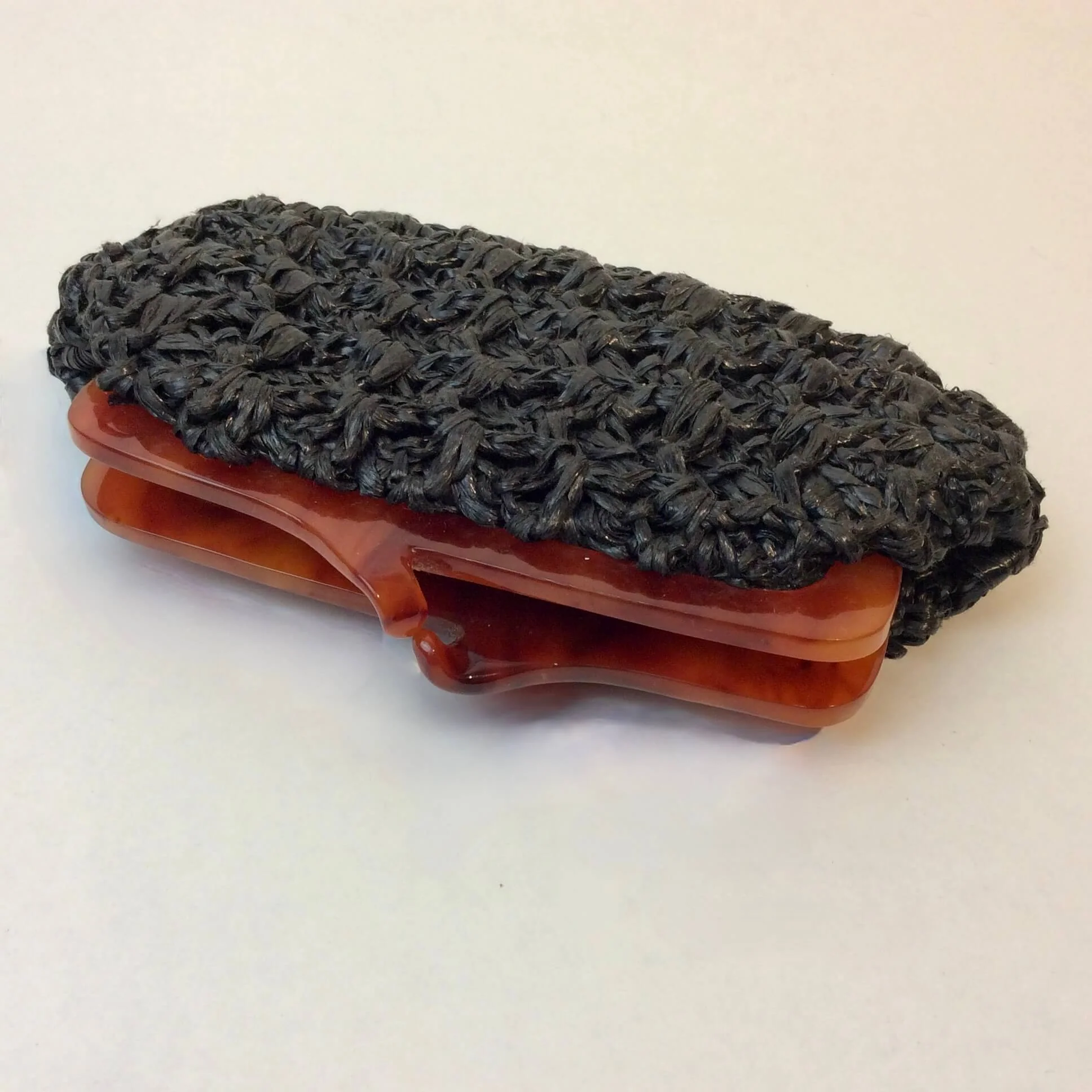 1960s Small Black Crocheted Raffia Evening Clutch - Image 4