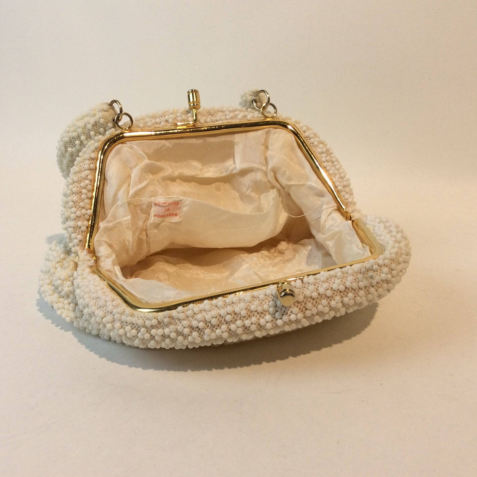 1960s White Grandee Beaded Soft Shell Evening Bag - Image 4