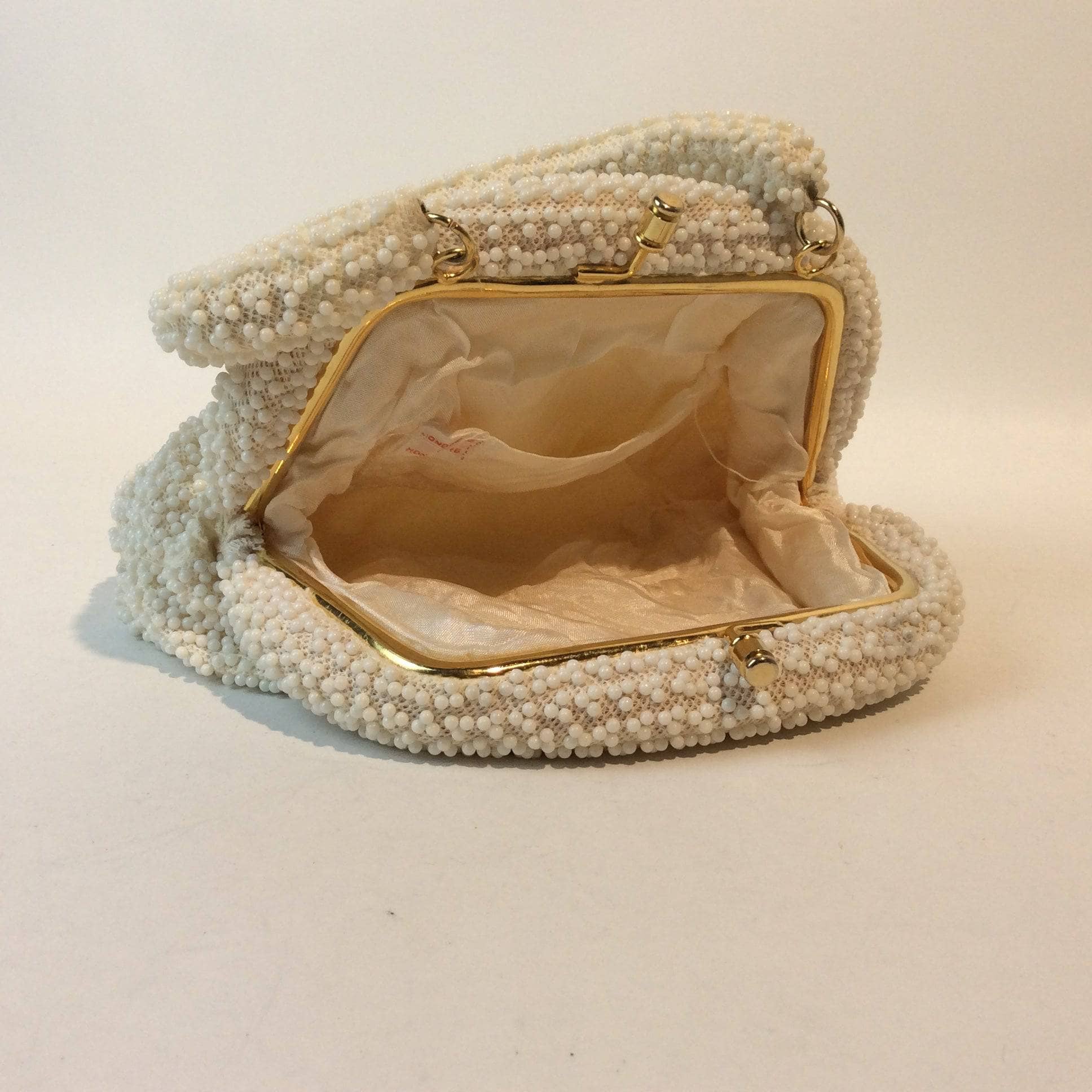 1960s White Grandee Beaded Soft Shell Evening Bag - Image 5
