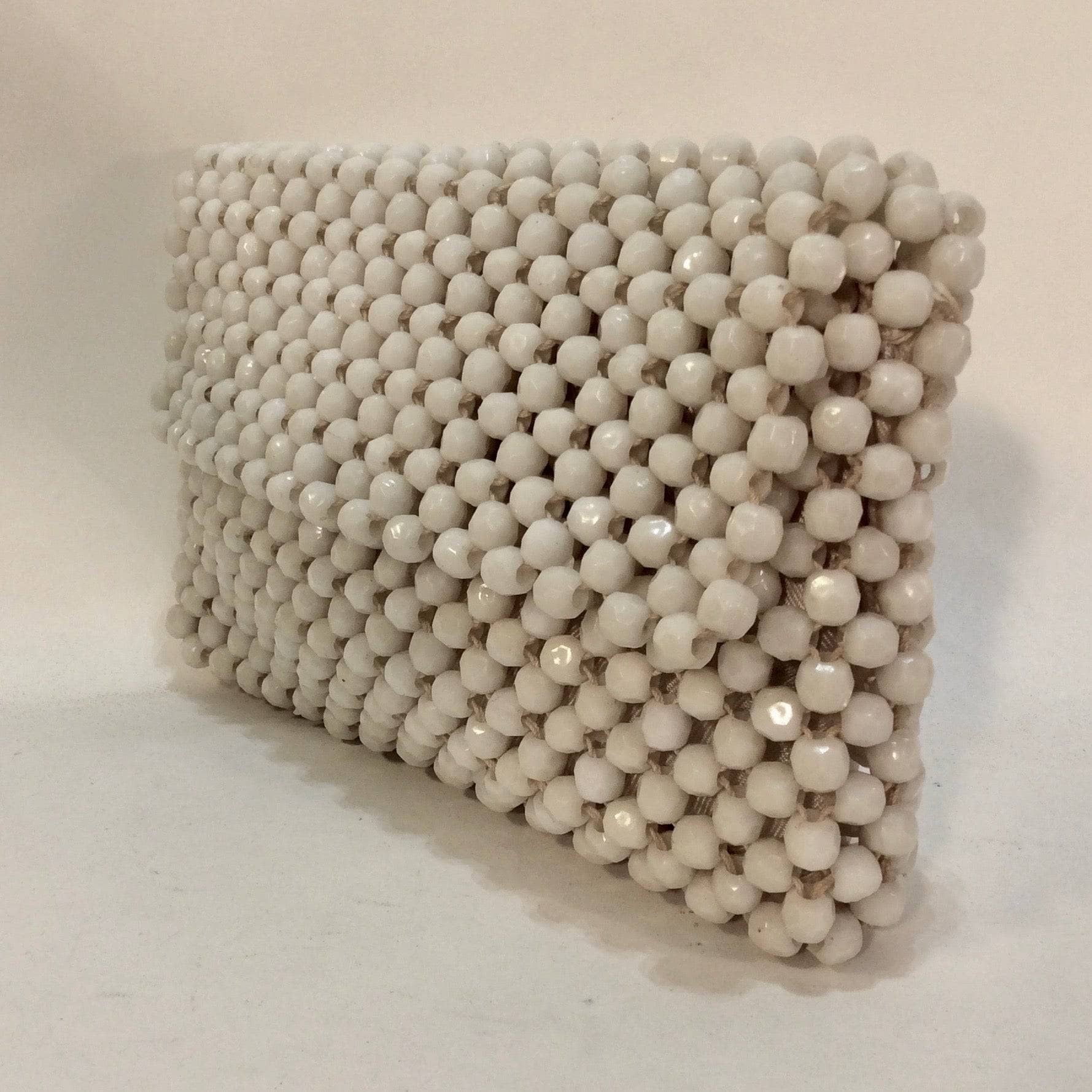1960s White Octagonal Beaded Clutch Bag - Image 3
