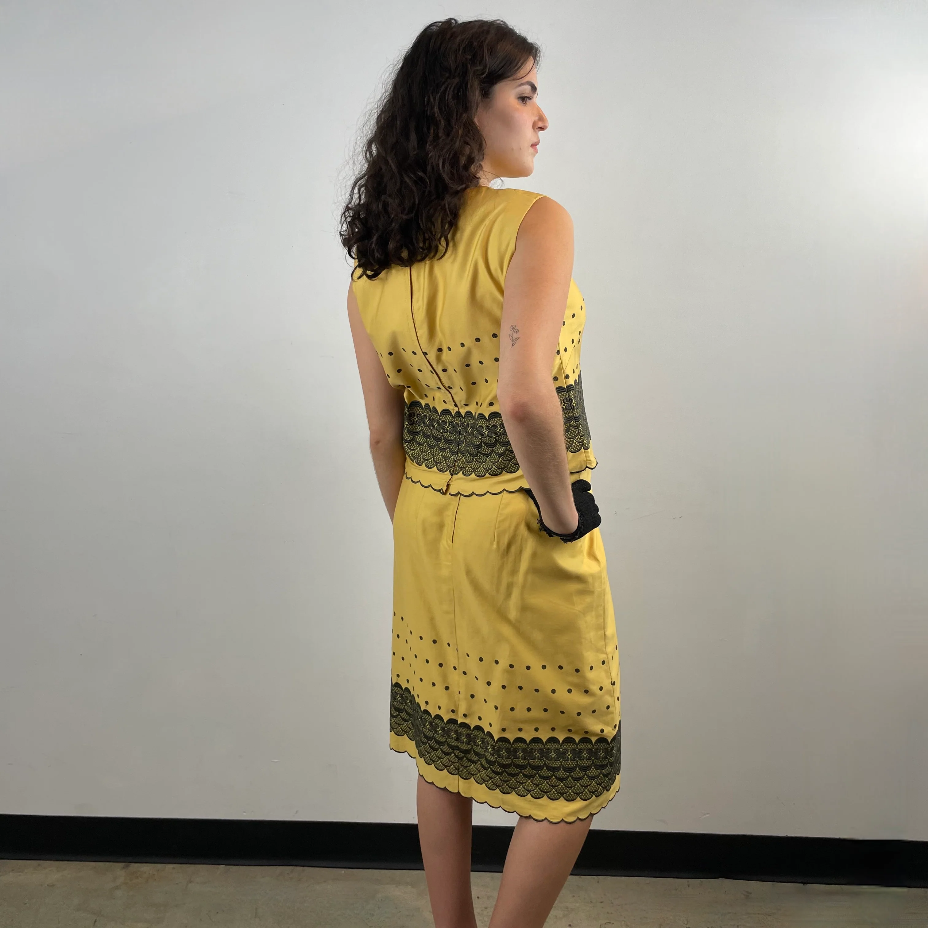 1960s Yellow Embroidered Skirt and Top Set Small/Medium - Image 3
