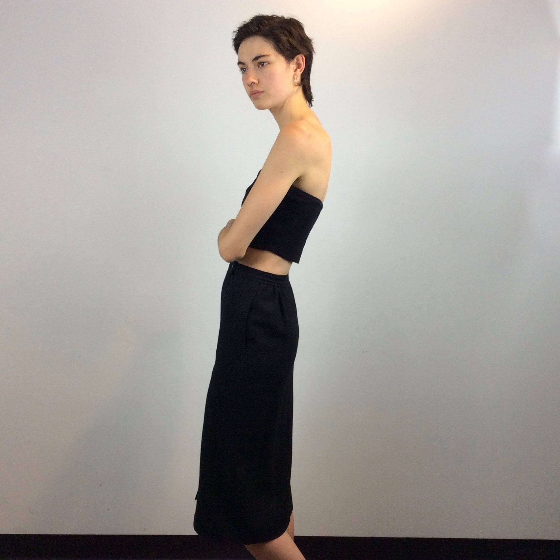 1970s-80s Courrèges Black Cashmere and Wool Midi Pencil Skirt Small - Image 4