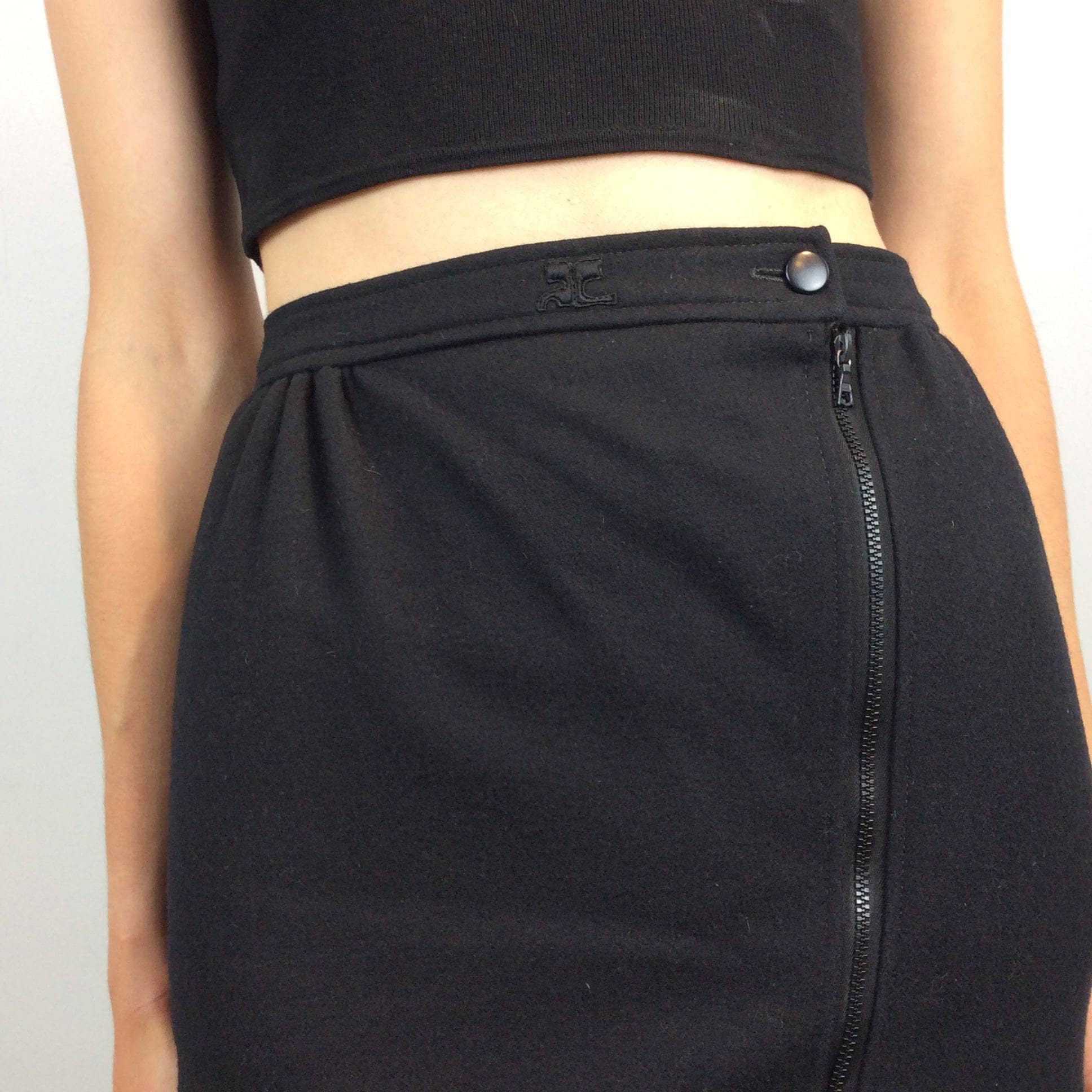 1970s-80s Courrèges Black Cashmere and Wool Midi Pencil Skirt Small - Image 6